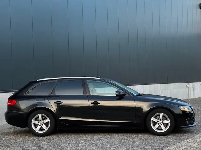 Audi A4 view 2