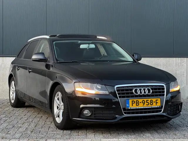 Audi A4 view 3