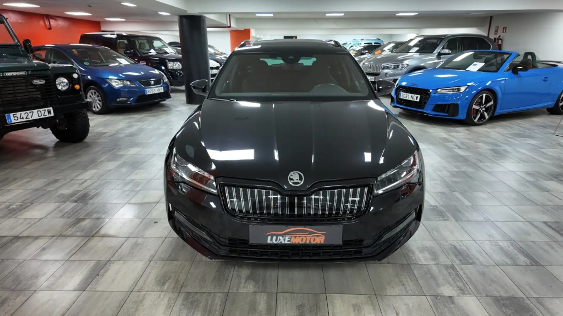 Skoda Superb Combi 1.4 TSI iV P-HEV SportLine DSG Noir - 2