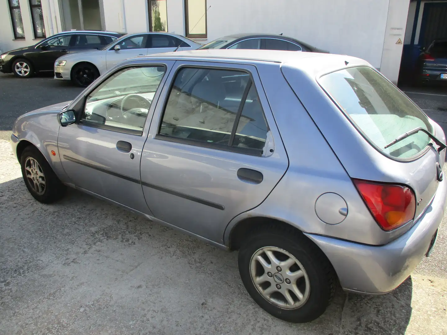 Ford Fiesta Autom. Argent - 2
