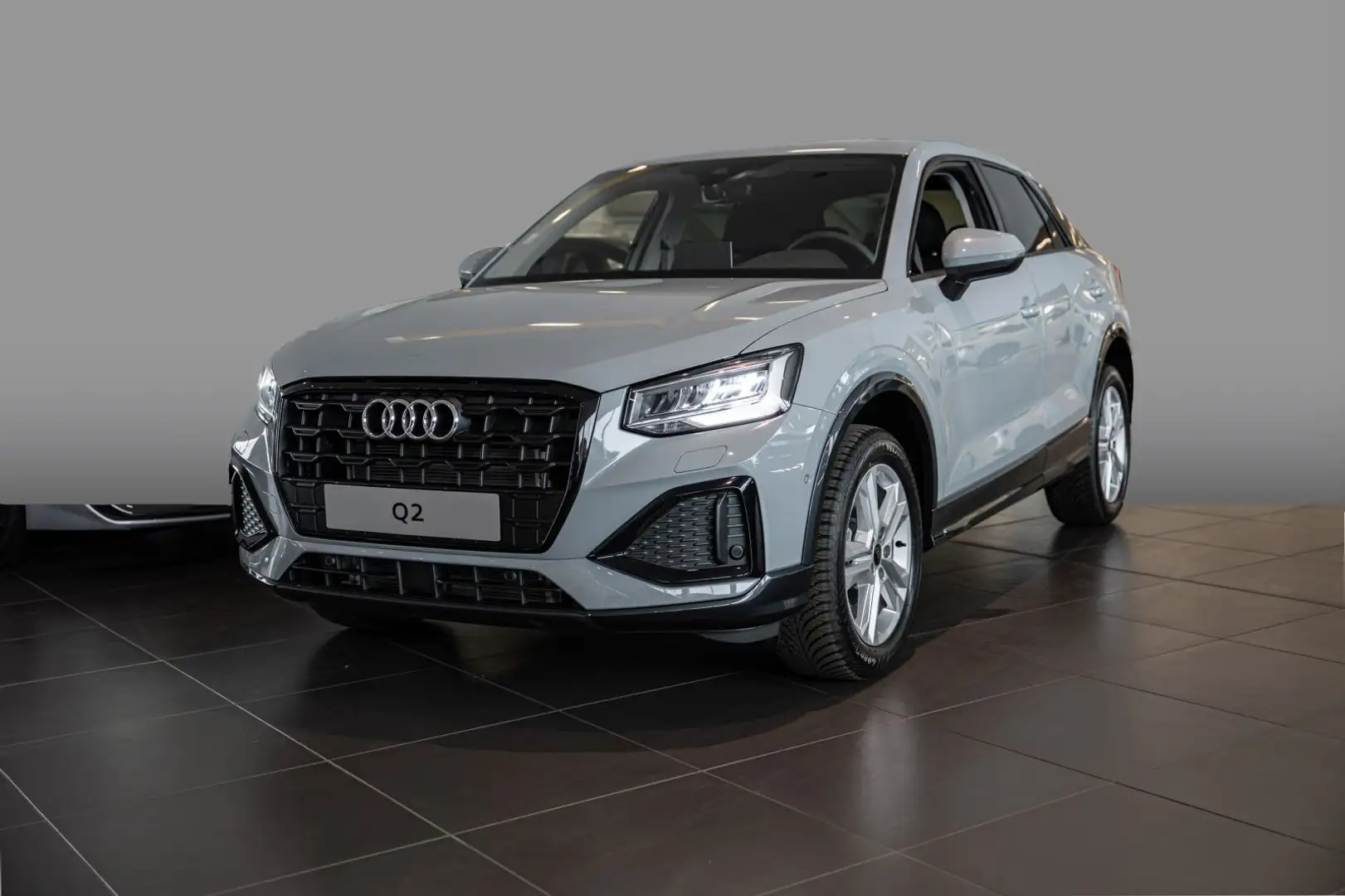 Audi Q2 35 TFSI advanced S tronic LED CarPlay Kamera Gris - 2