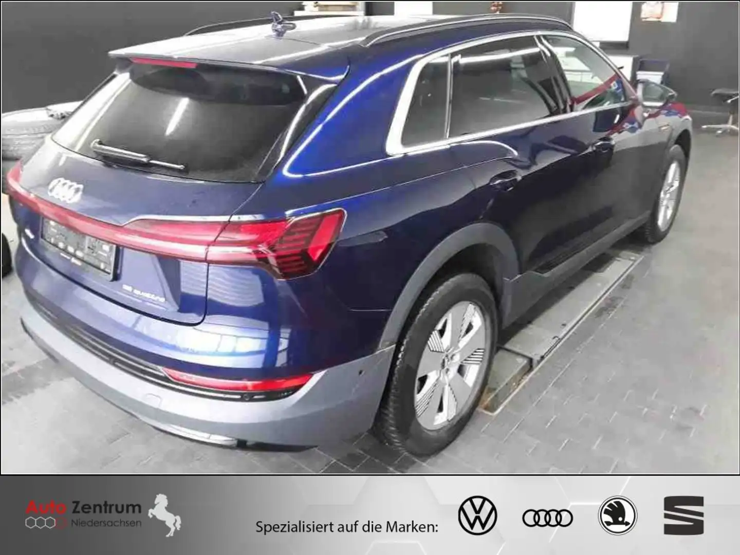 Audi e-tron 55 quattro AHK*PANO*StandHz*HeadUP*360°Matrix*Memo Blau - 2