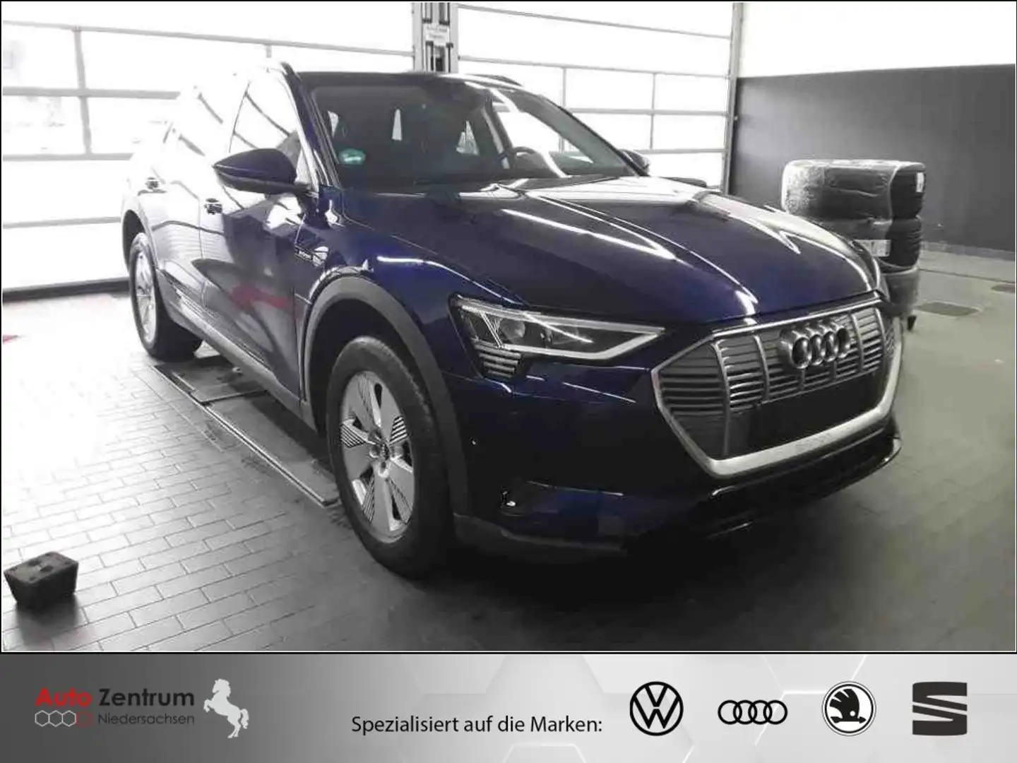 Audi e-tron 55 quattro AHK*PANO*StandHz*HeadUP*360°Matrix*Memo Blau - 1