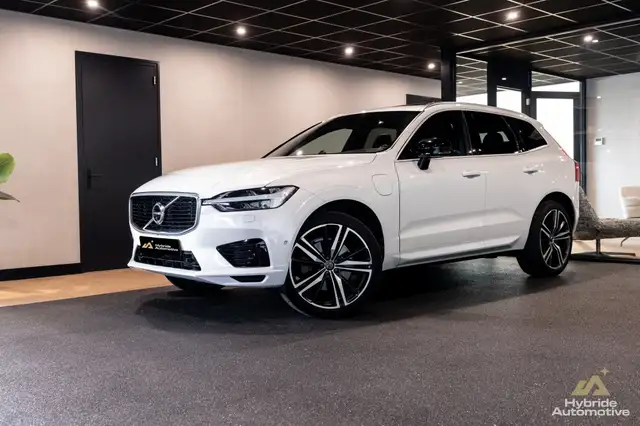 2018 Volvo XC60 in White for sale