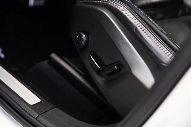 Volvo XC60 view 4