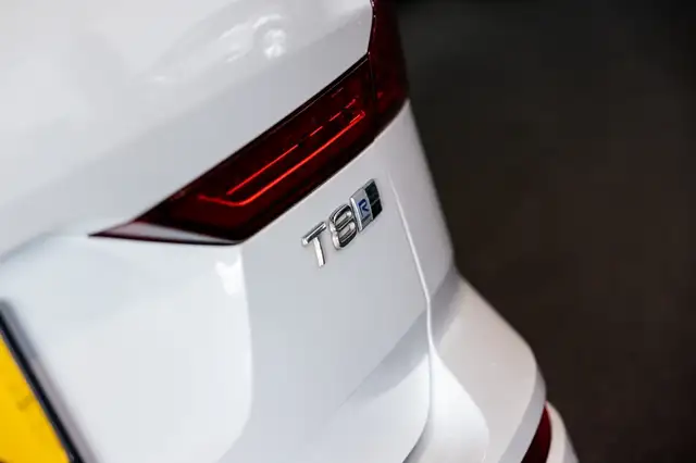 Volvo XC60 view 20