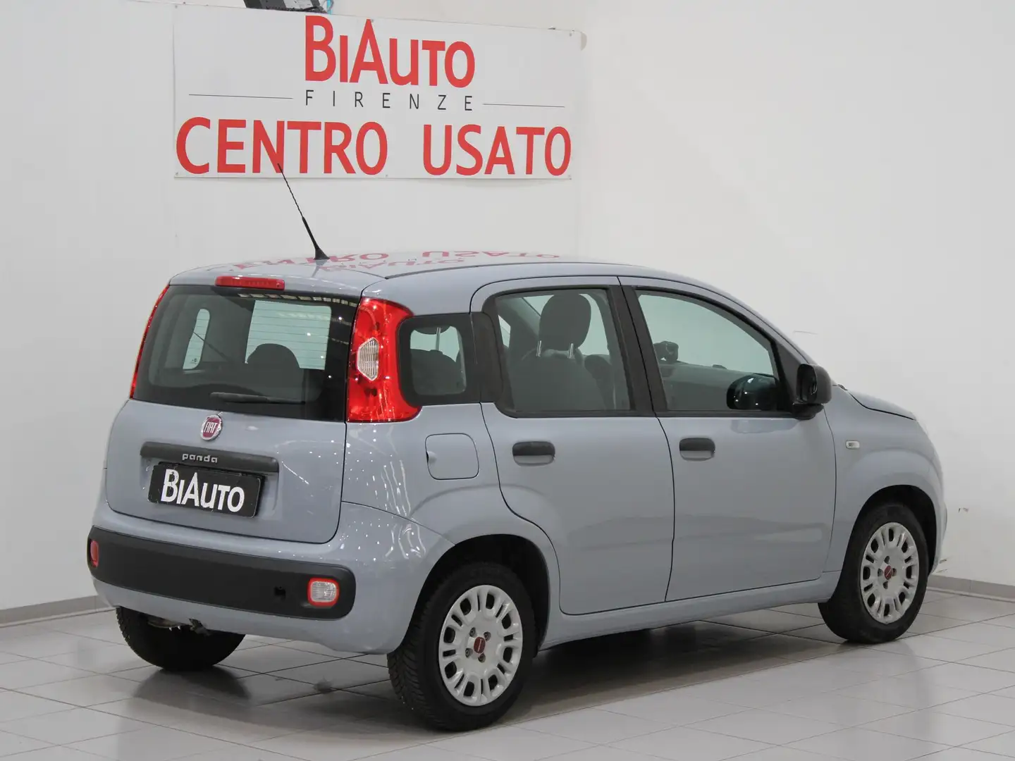Fiat Panda 1.3 MJT 95 CV S&S Easy Grijs - 2