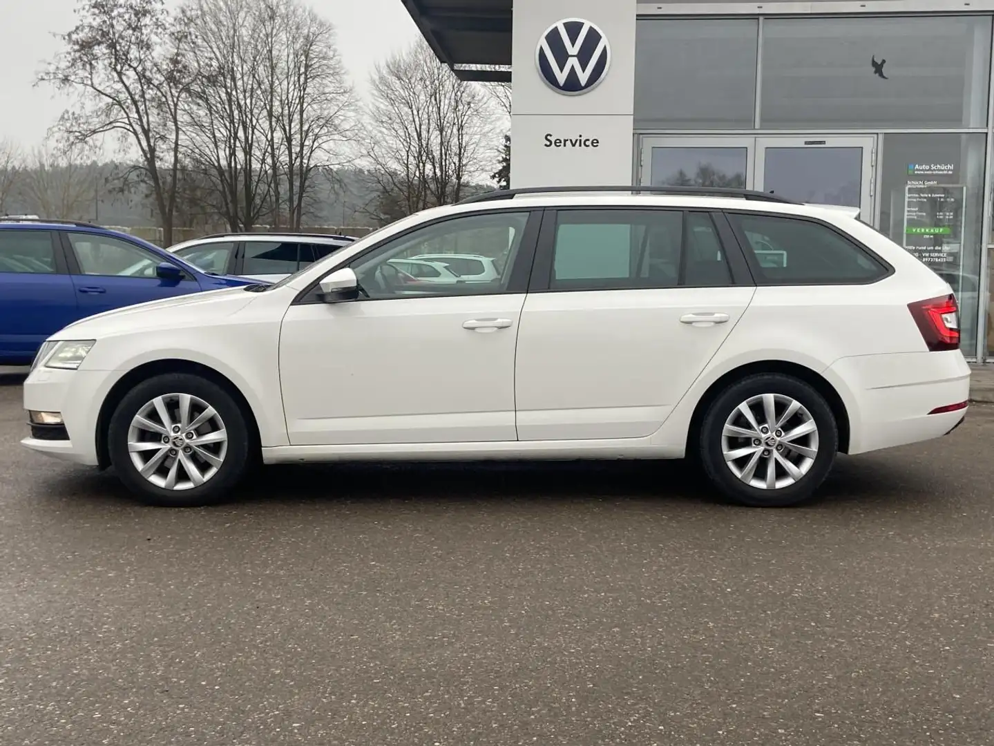 Skoda Octavia Combi 2.0 TDI DSG Tour AHK+SMART-LINK+NA Weiß - 2