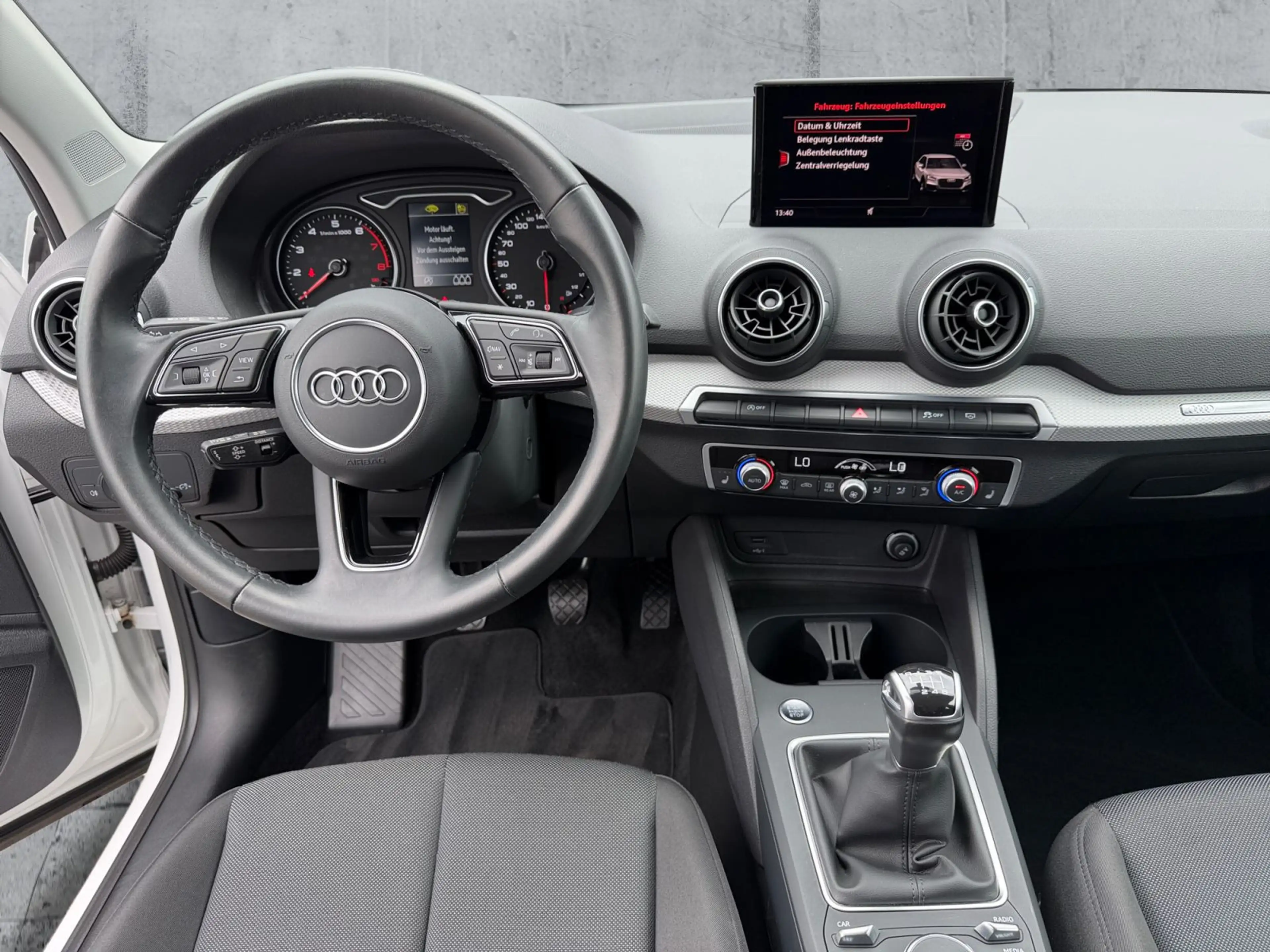 Audi Q2 30 TFSI LED+PDC+ACC+SHZ+16"LM — photo 9