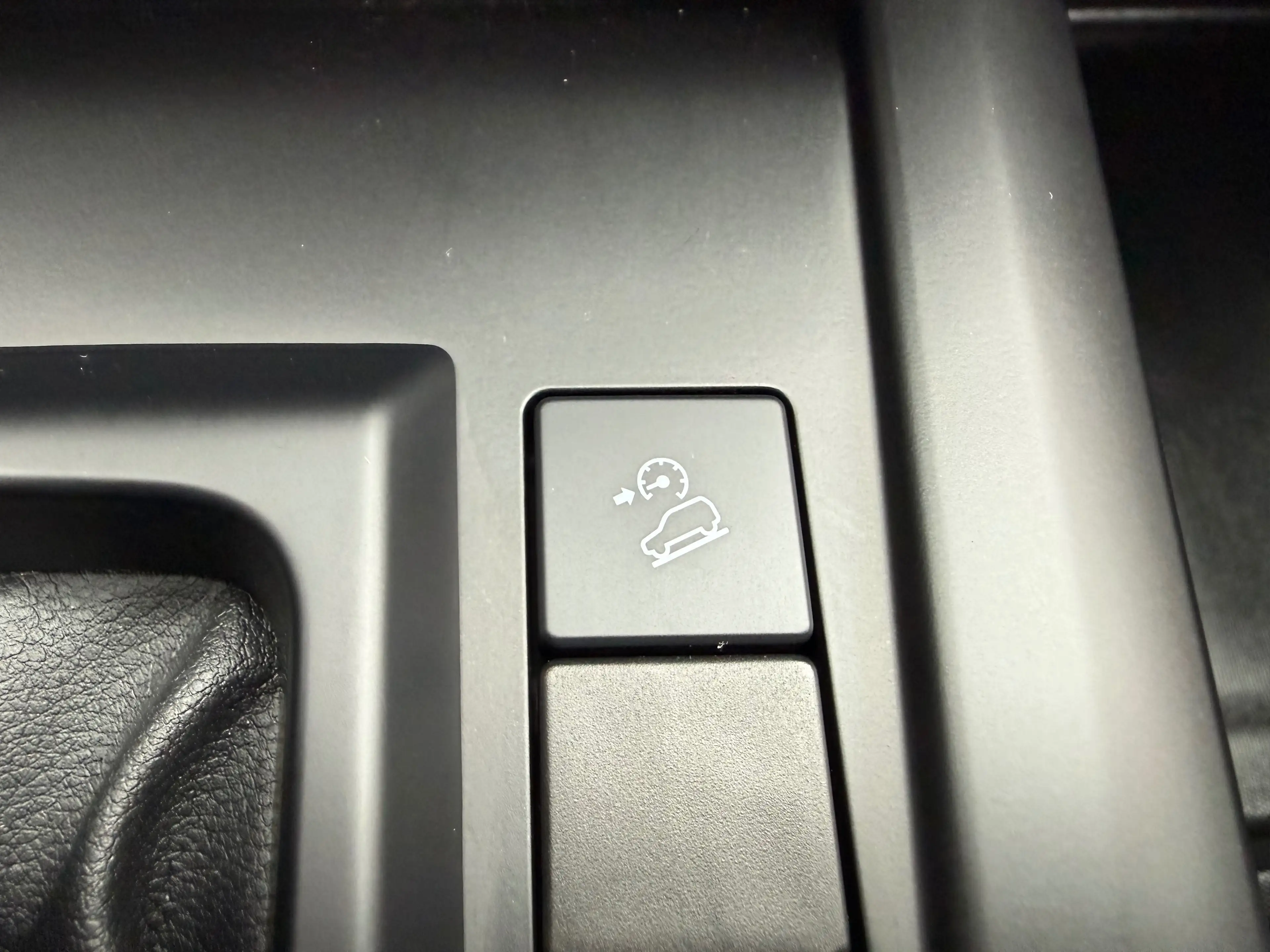 Isuzu D-Max Double Cab 4x4 L 6AT — photo 12