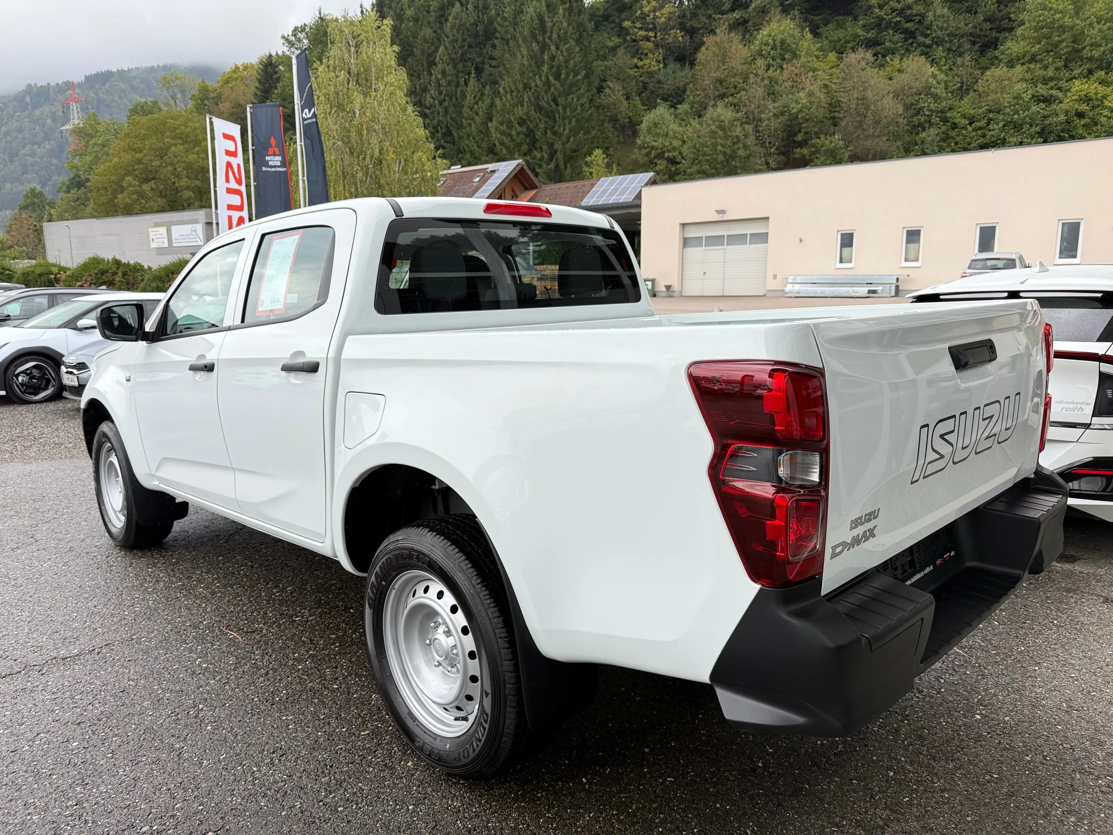 Isuzu D-Max Double Cab 4x4 L 6AT — photo 6