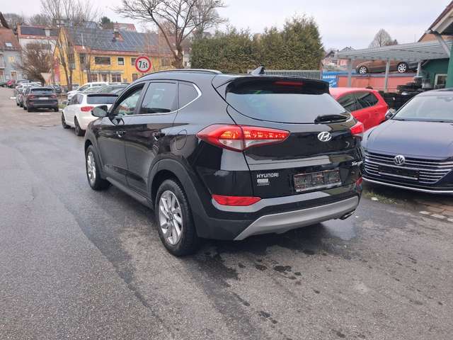 Hyundai TUCSON 2.0 CRDi Style PANO+KAMERA+NAVI+SITZHZ.