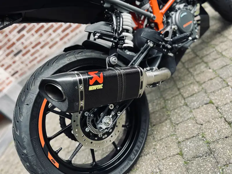 KTM 125 Duke - foto 4