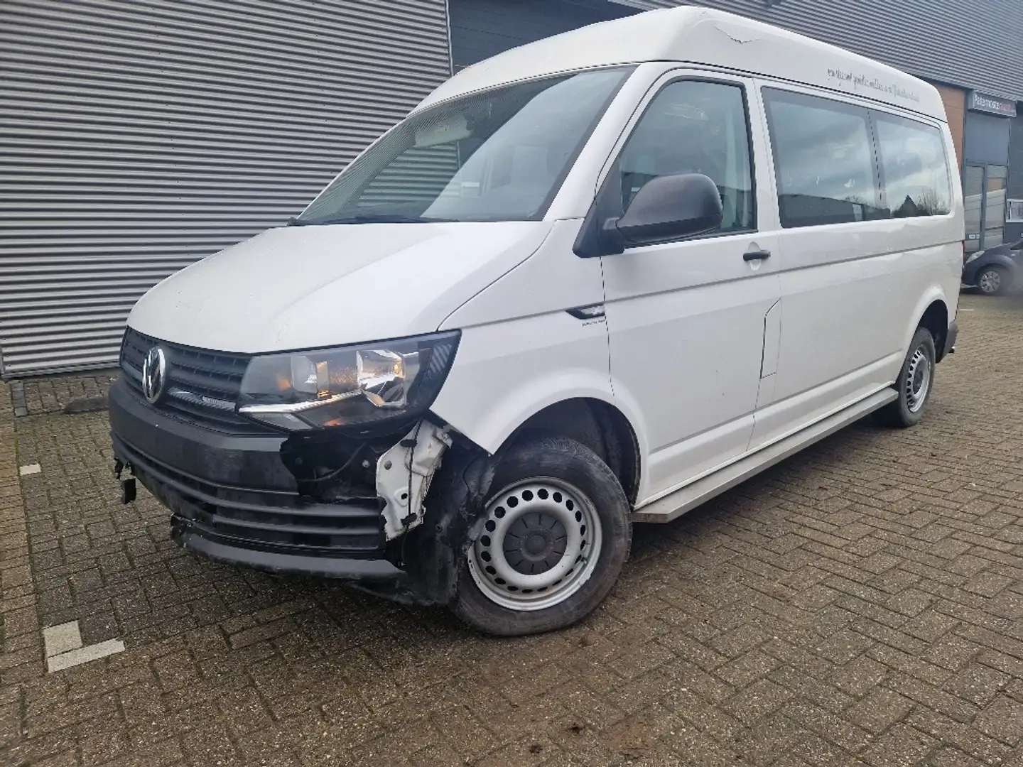 Volkswagen 2.0 TSI L2H2 lang hoog schade INCL BTW airco benzi Alb - 1