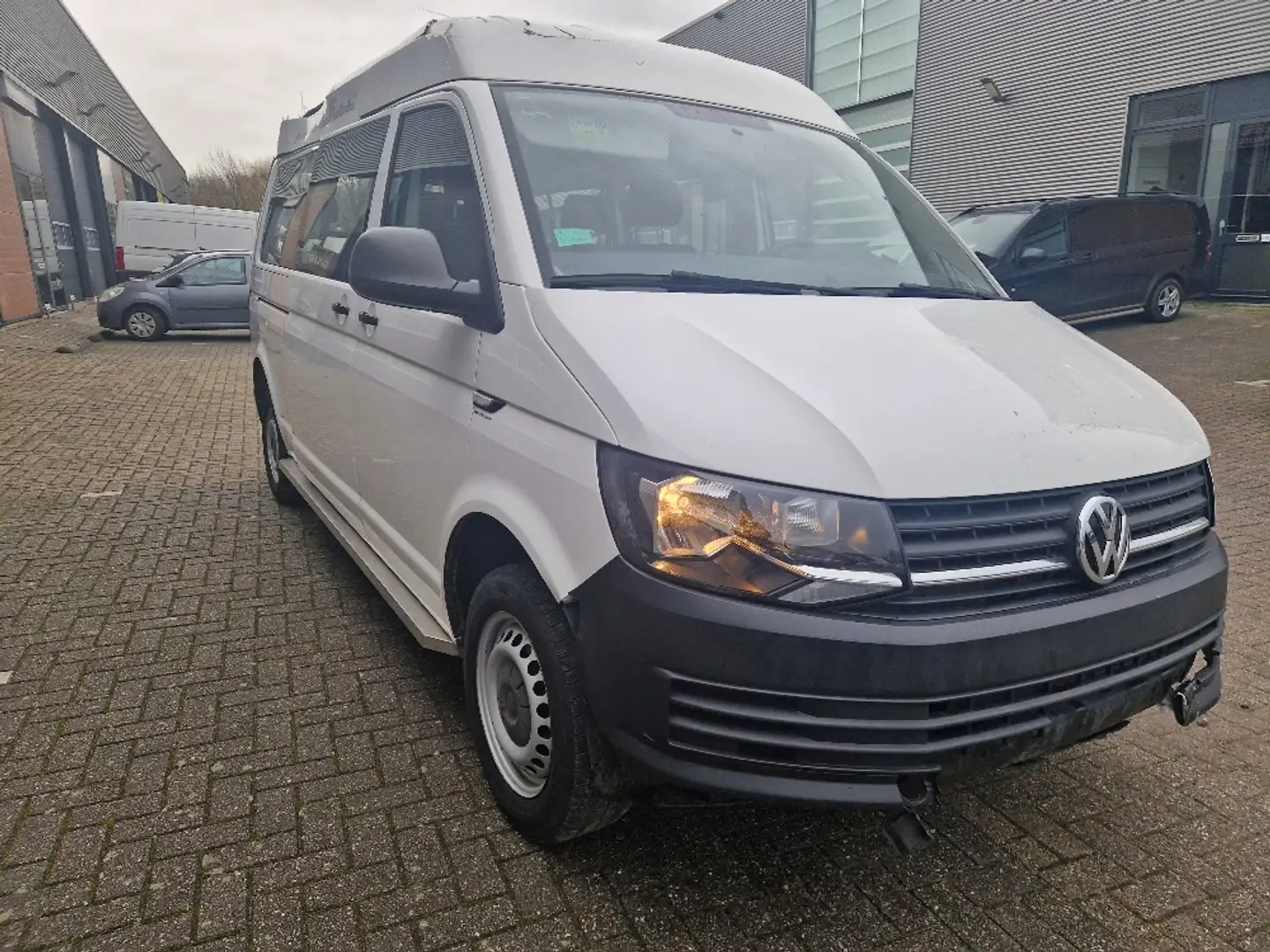 Volkswagen 2.0 TSI L2H2 lang hoog schade INCL BTW airco benzi Alb - 2