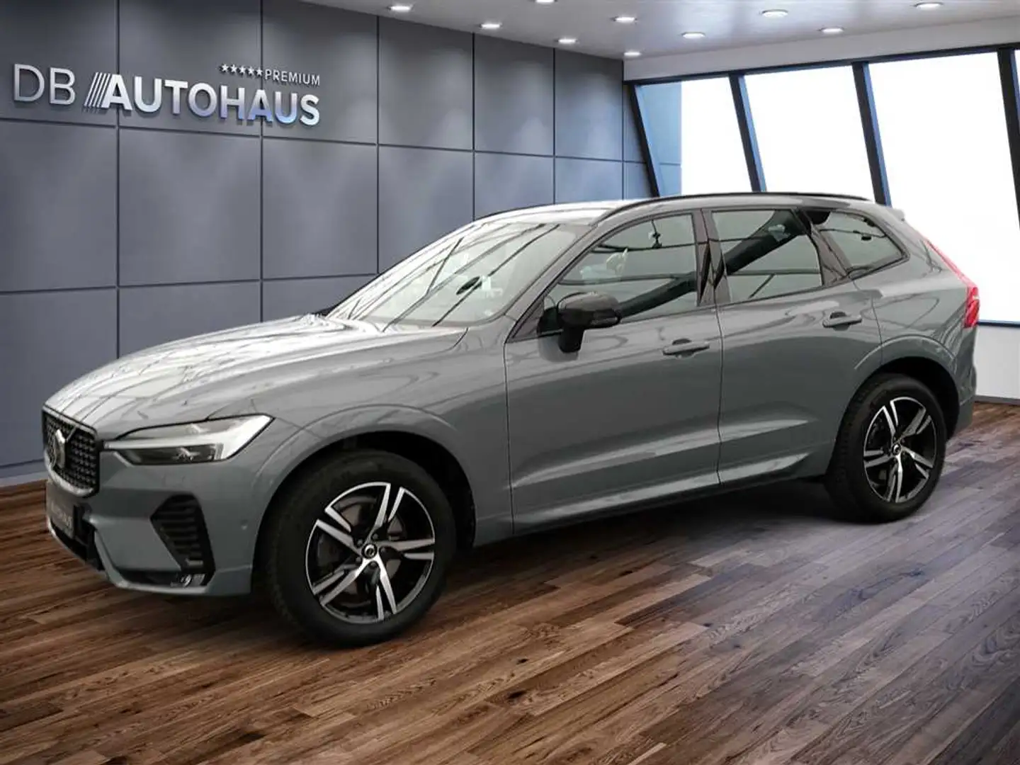 Volvo XC60 R Design 2.0 B4 D AWD Automatik Grau - 1