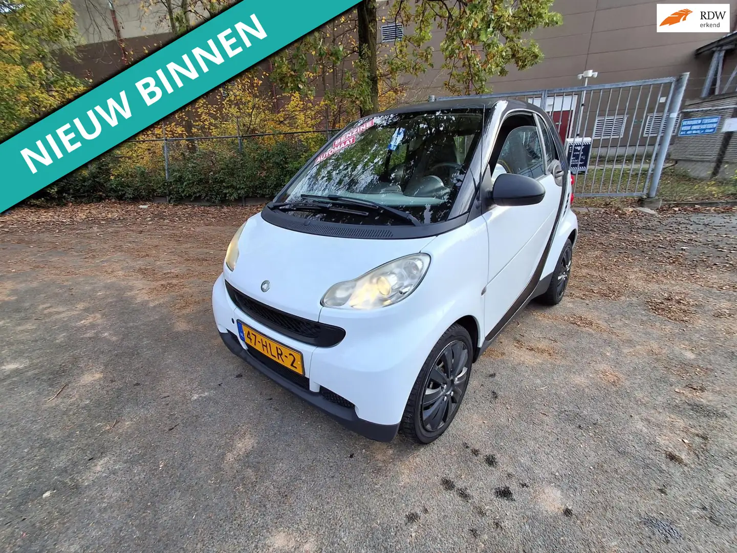 smart forTwo coupé 1.0 mhd Pure LEUKE AUTO RIJDT EN SCHAKELT GO Zwart - 1