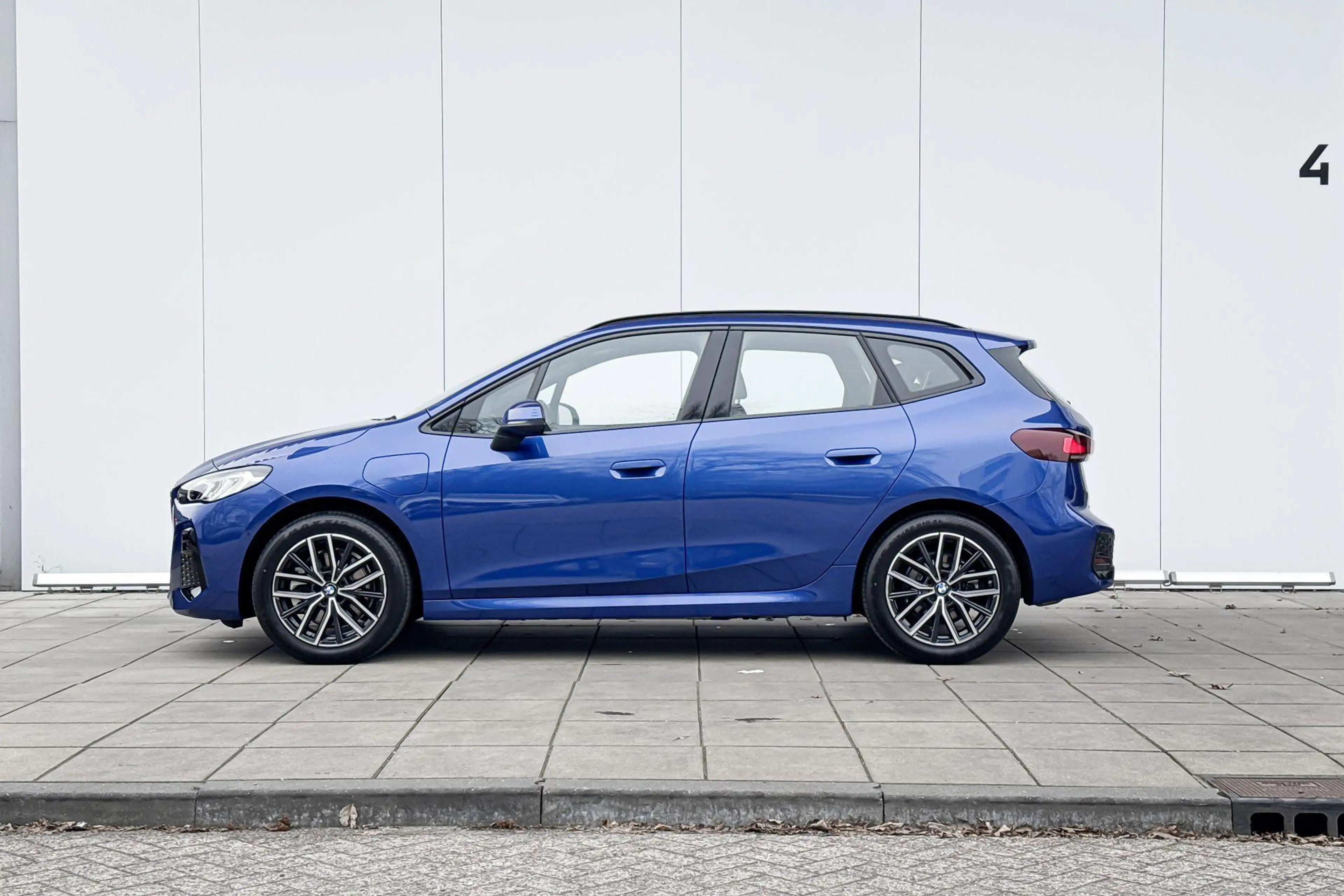 BMW 230 2 Serie Active Tourer 230e xDrive — photo 2