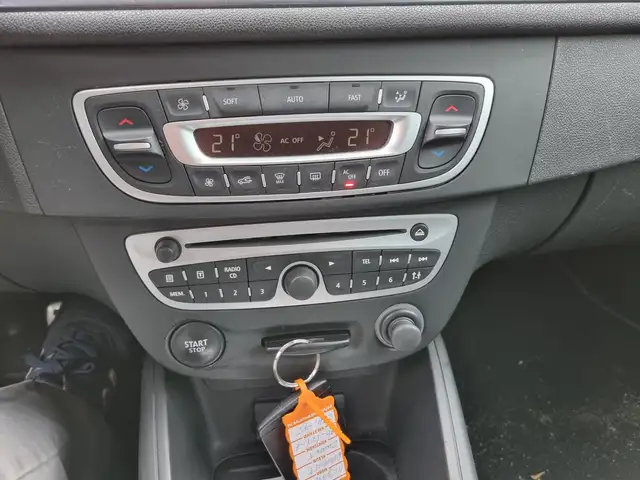 Renault Megane view 11