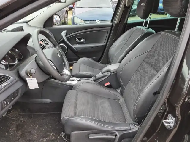 Renault Megane view 5