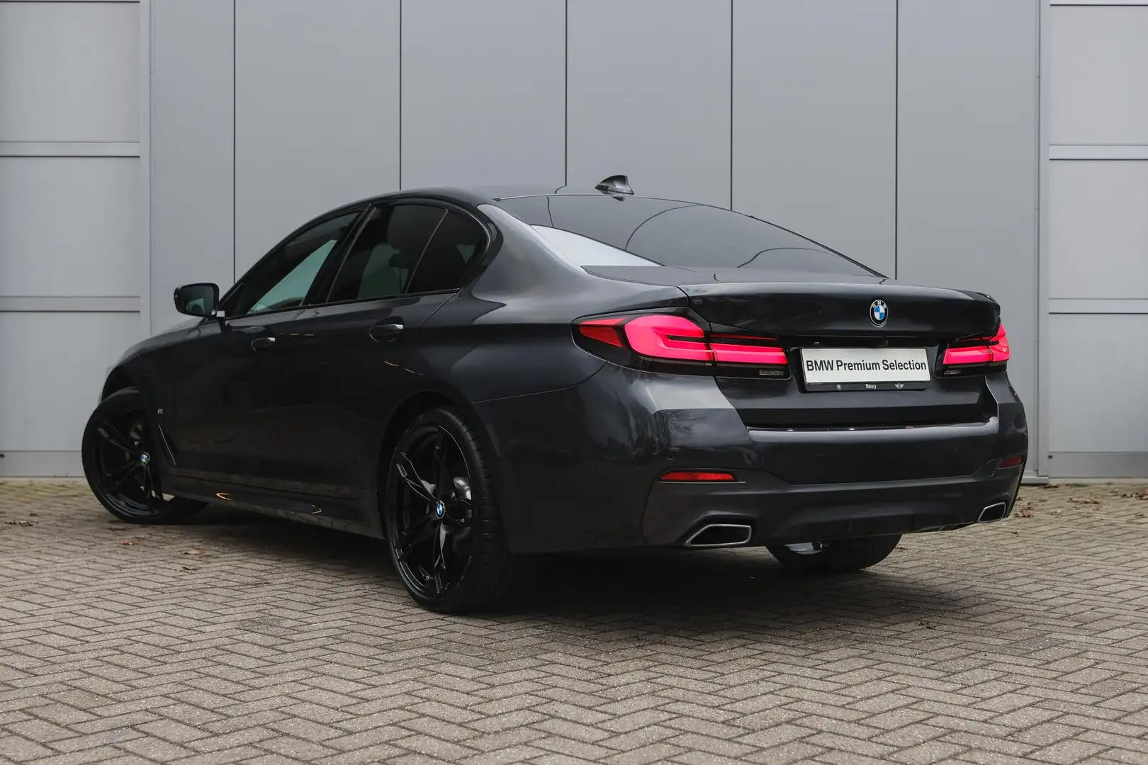 BMW 520 5 Serie 520d High Executive M Sport Automaat / Spo Grijs - 2