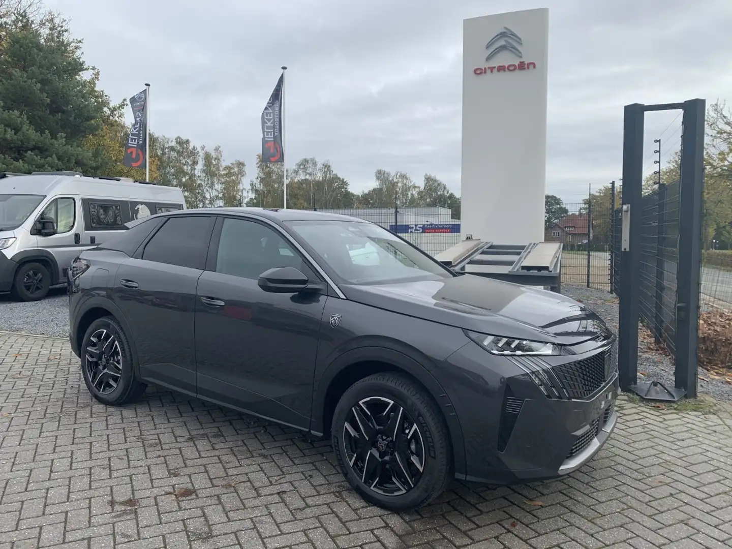 Peugeot 3008 Hybrid 145 GT Gris - 2
