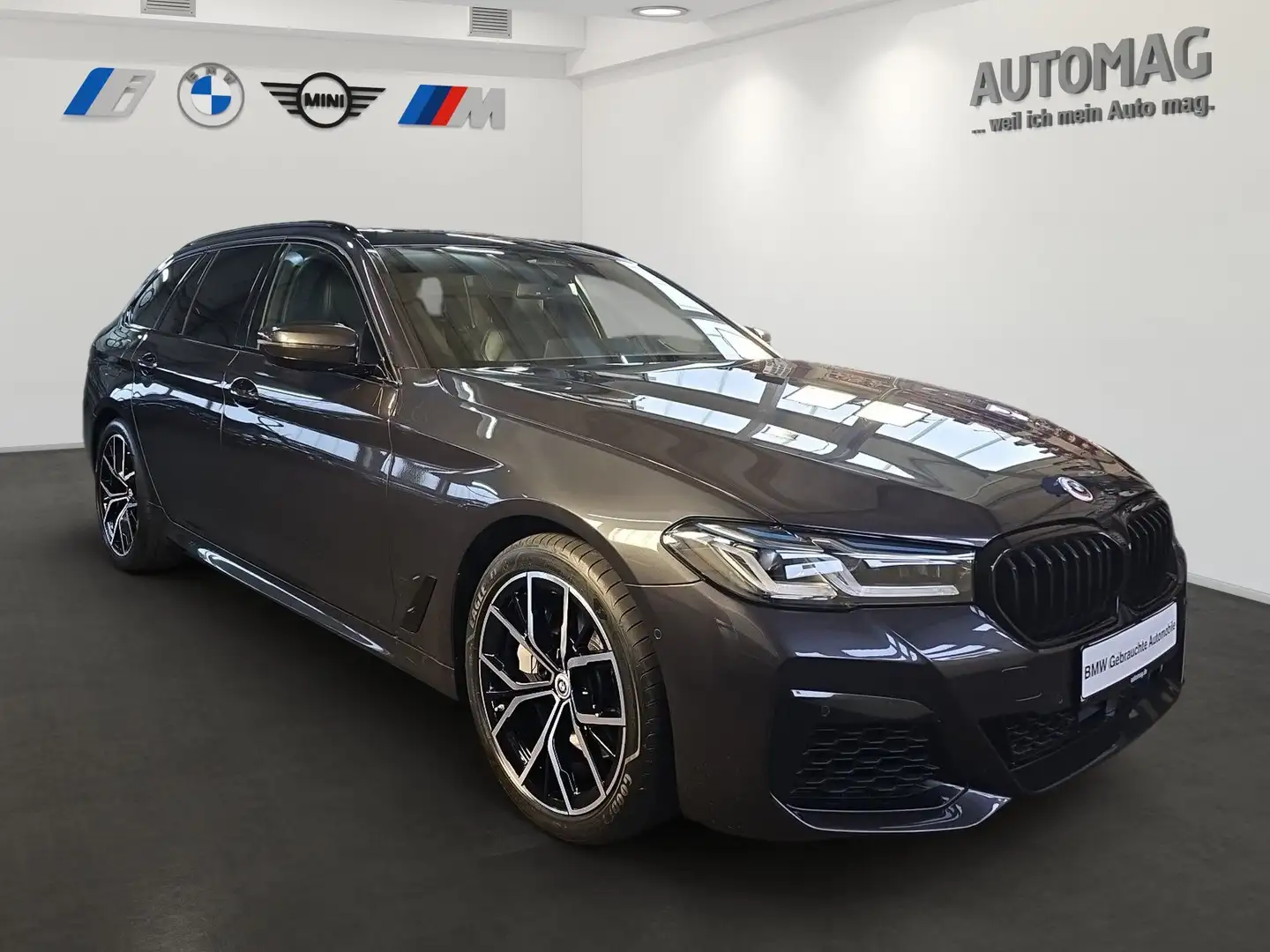 BMW 540 i xDrive M-Sport*HeadUp*Laser*Panoramadach*Driving Grau - 2