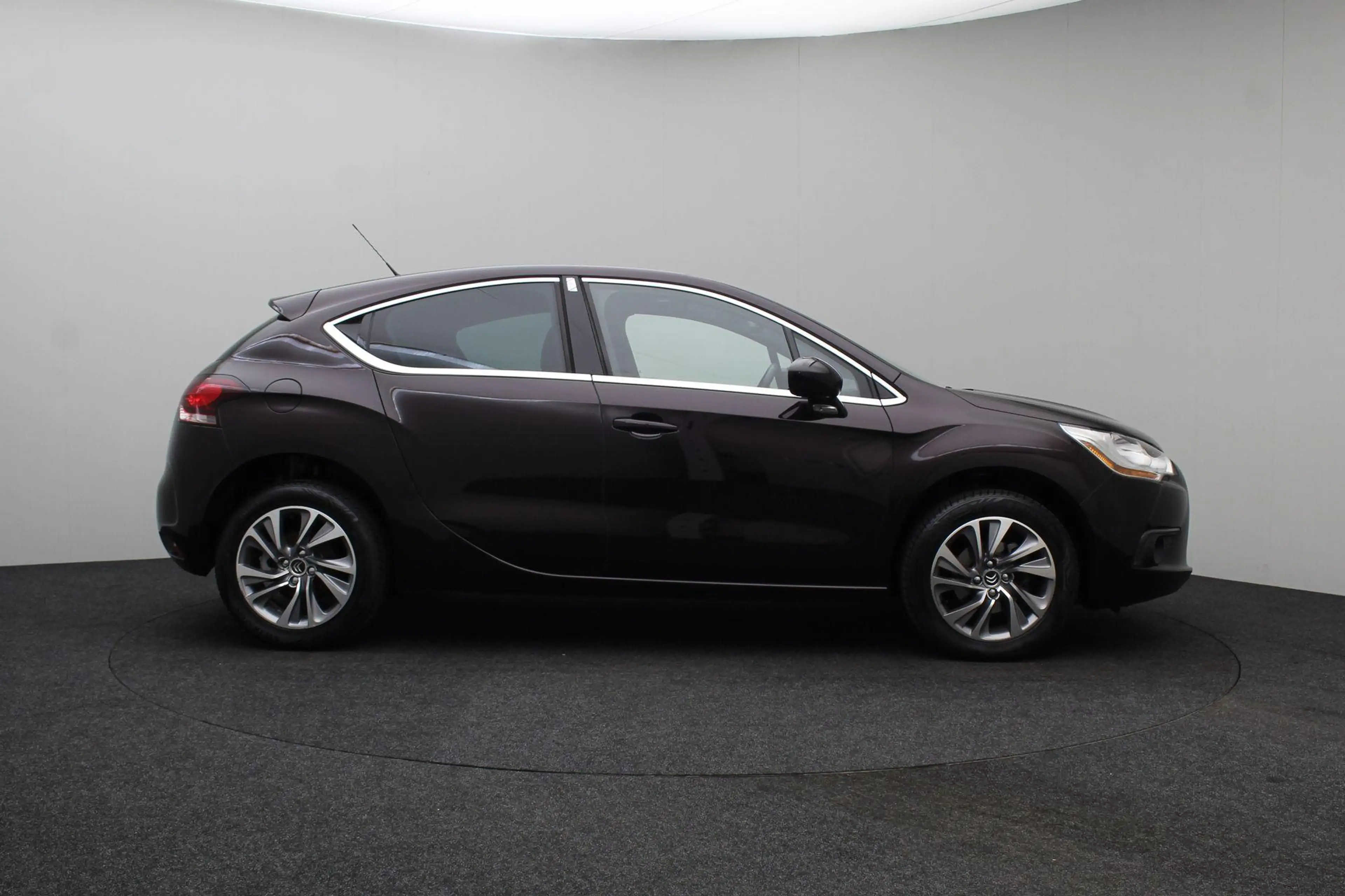 Citroen DS4 1.2 PureTech Business 2015 | Trekhaak | Goed Onder — photo 11