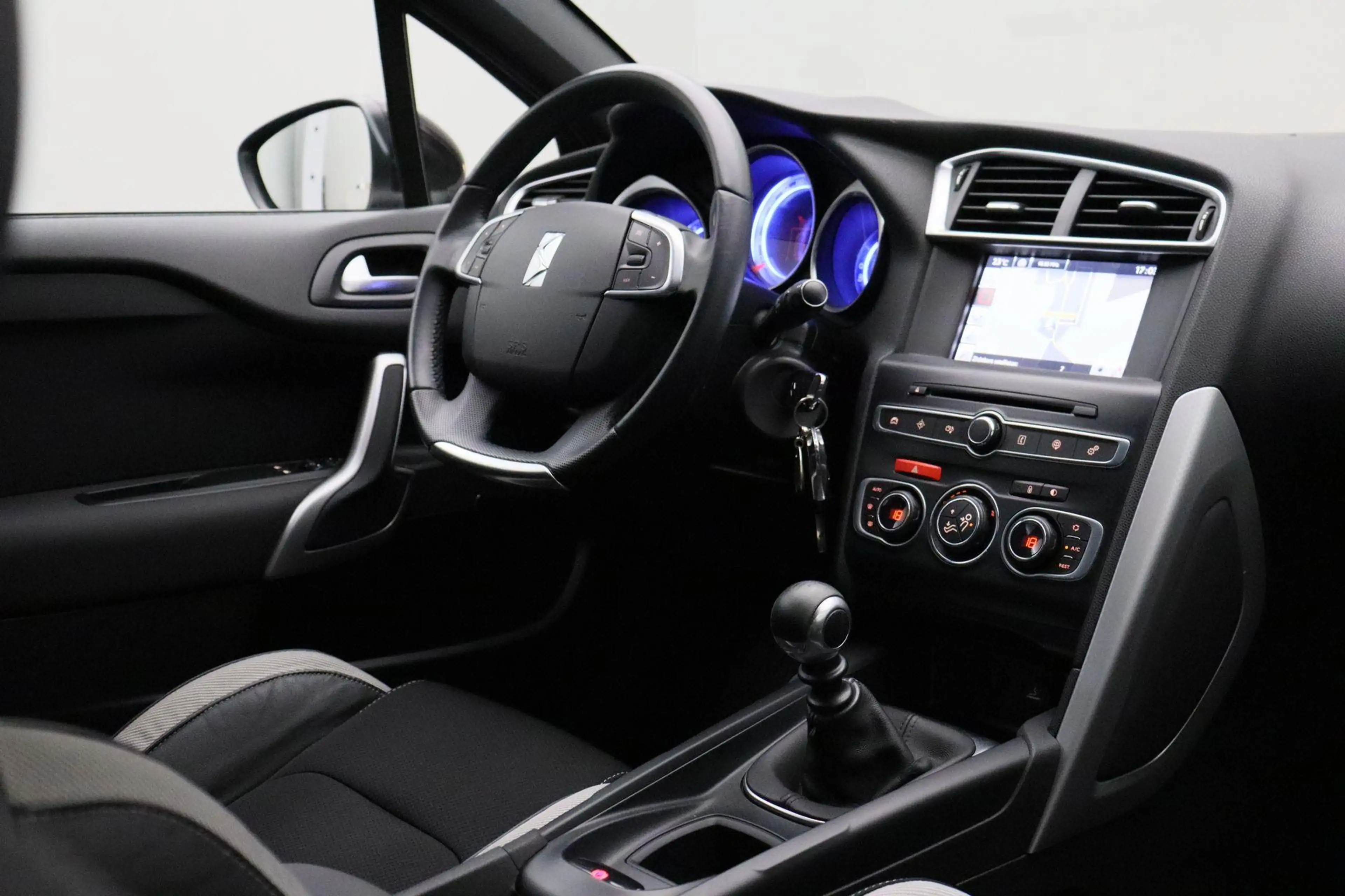 Citroen DS4 1.2 PureTech Business 2015 | Trekhaak | Goed Onder — photo 17