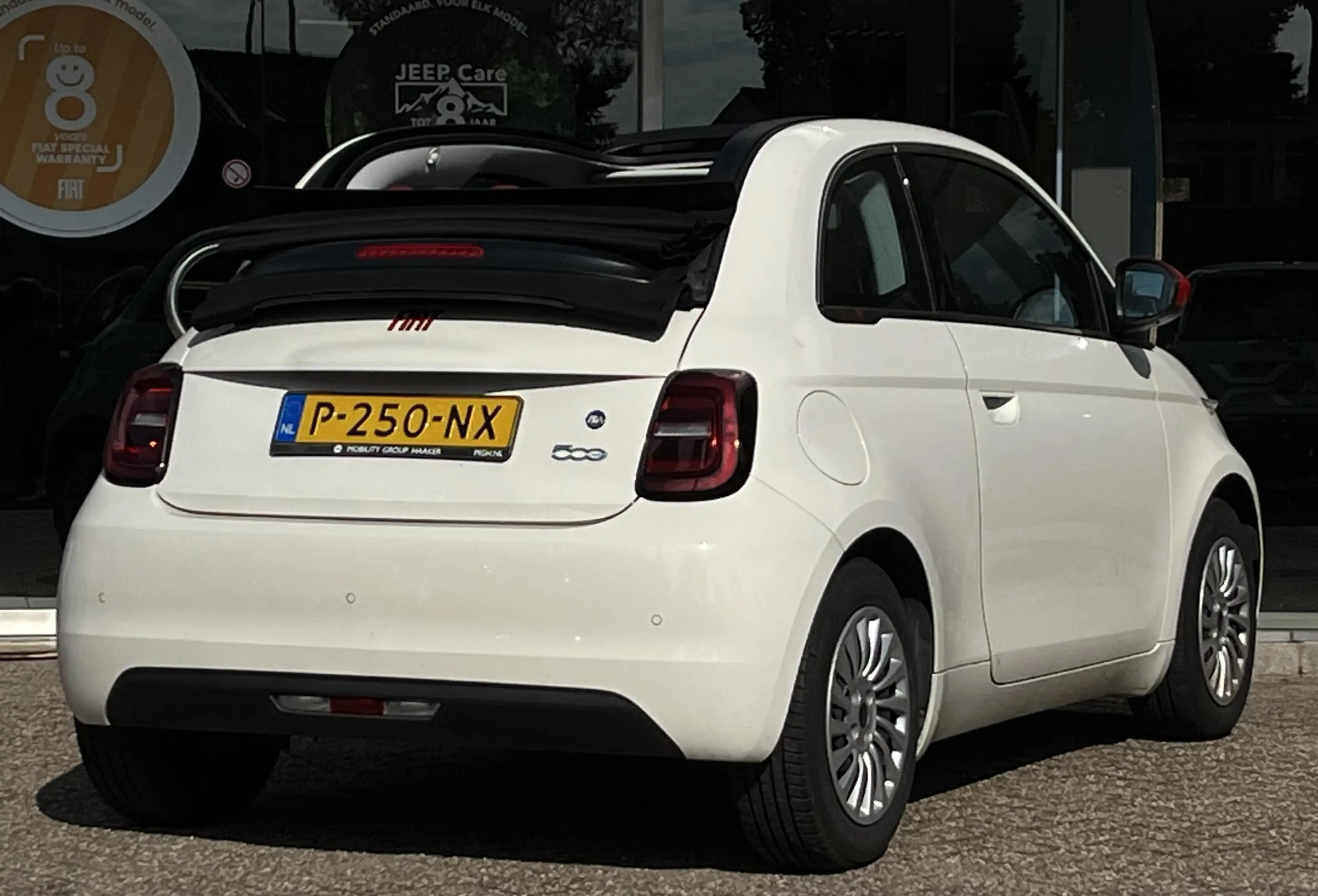 Fiat 500C RED Edition | Apple/Android | Verkeersbord detecti — photo 2