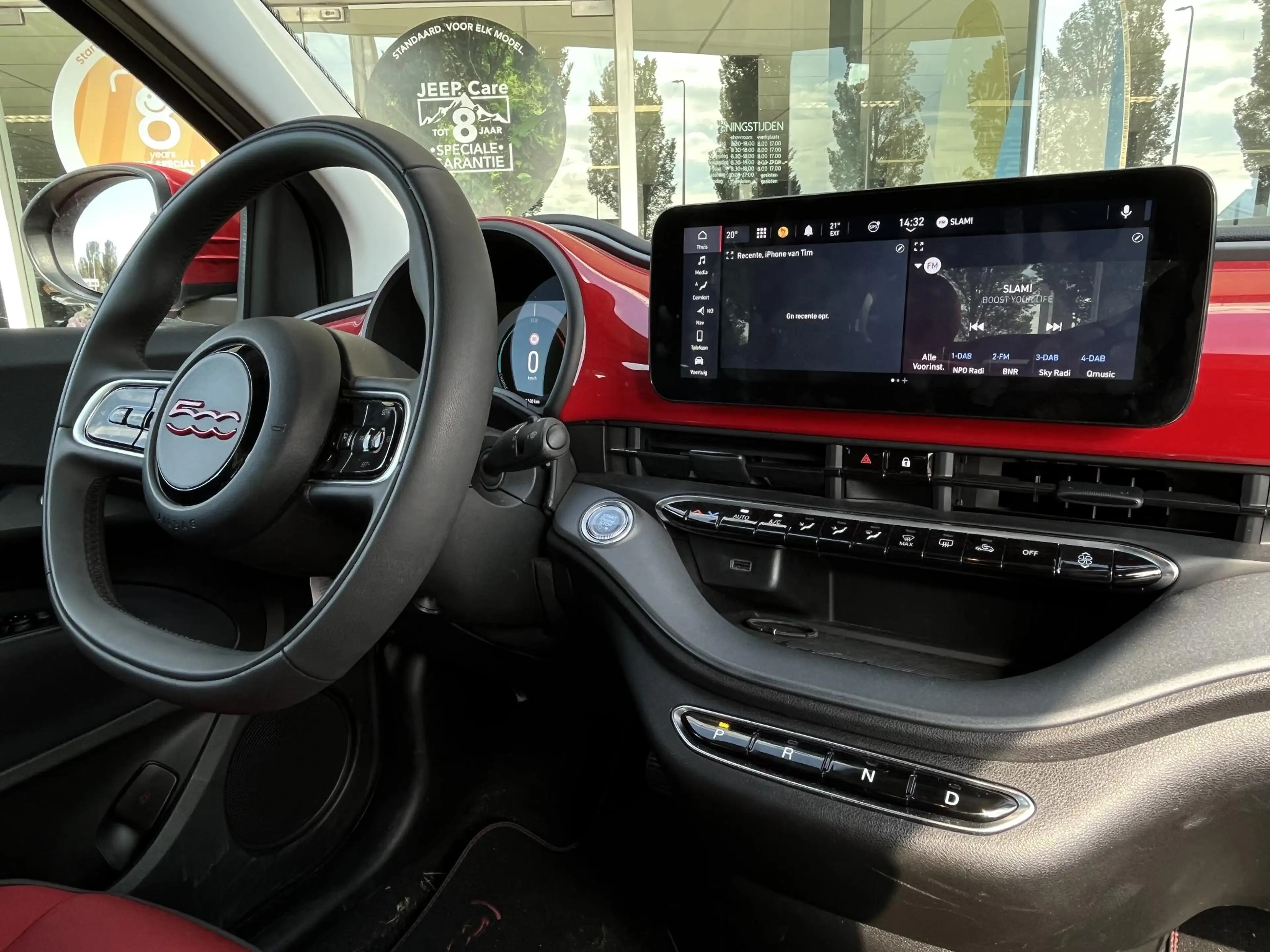 Fiat 500C RED Edition | Apple/Android | Verkeersbord detecti — photo 4
