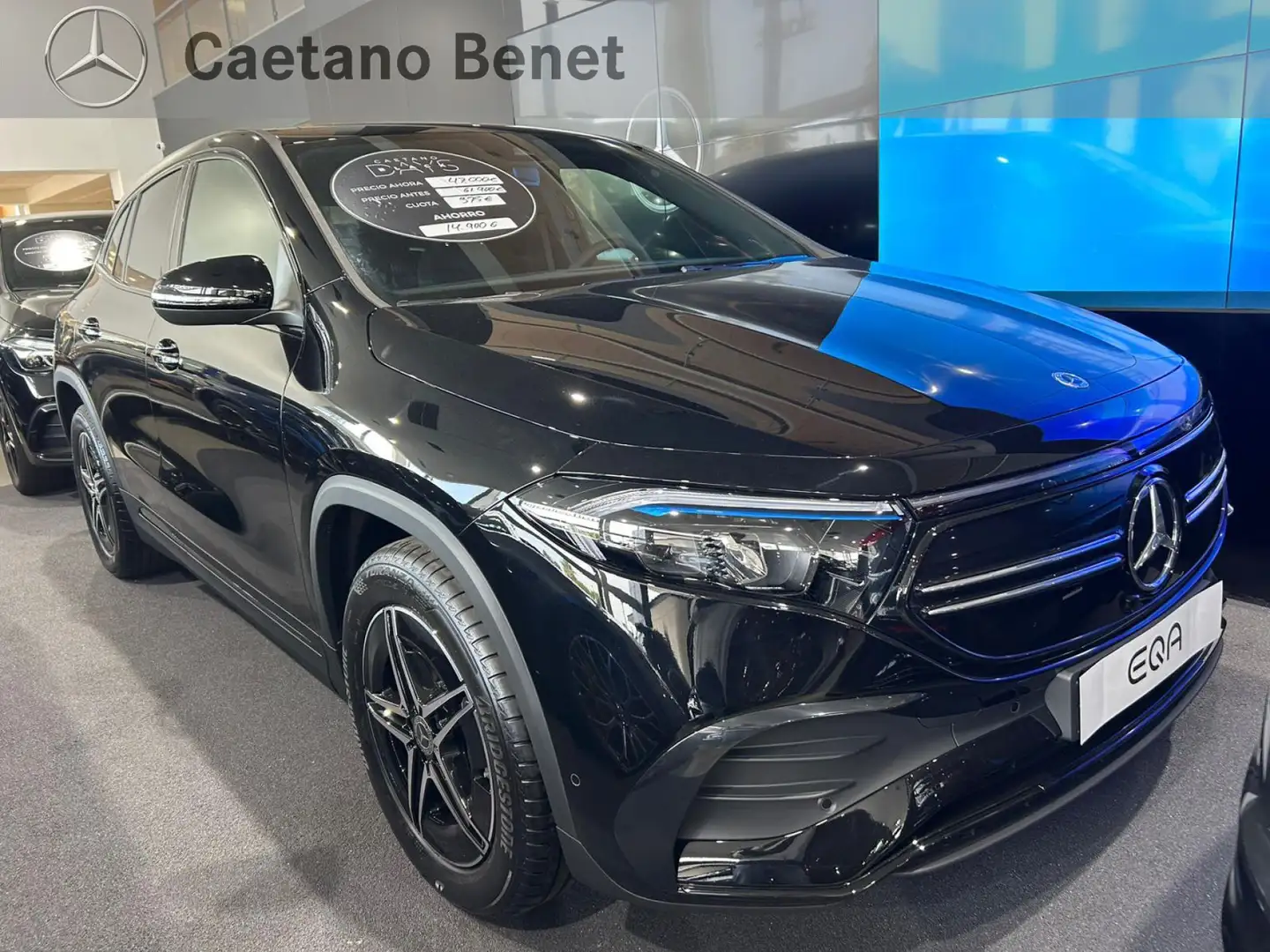 Mercedes-Benz EQA 250 + Schwarz - 1