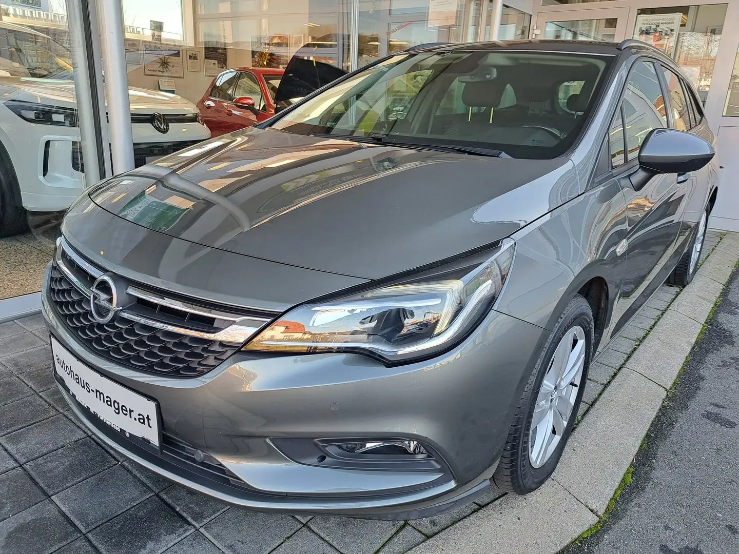 Opel Astra ST 1,4 Turbo Direct Inj. Österreic Grau - 1