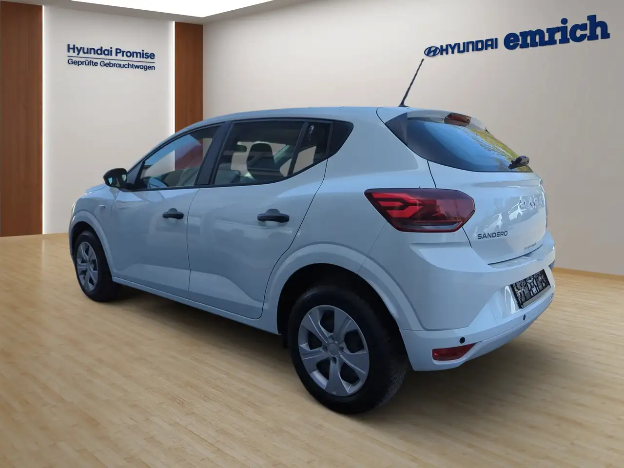 Dacia Sandero Essential 4