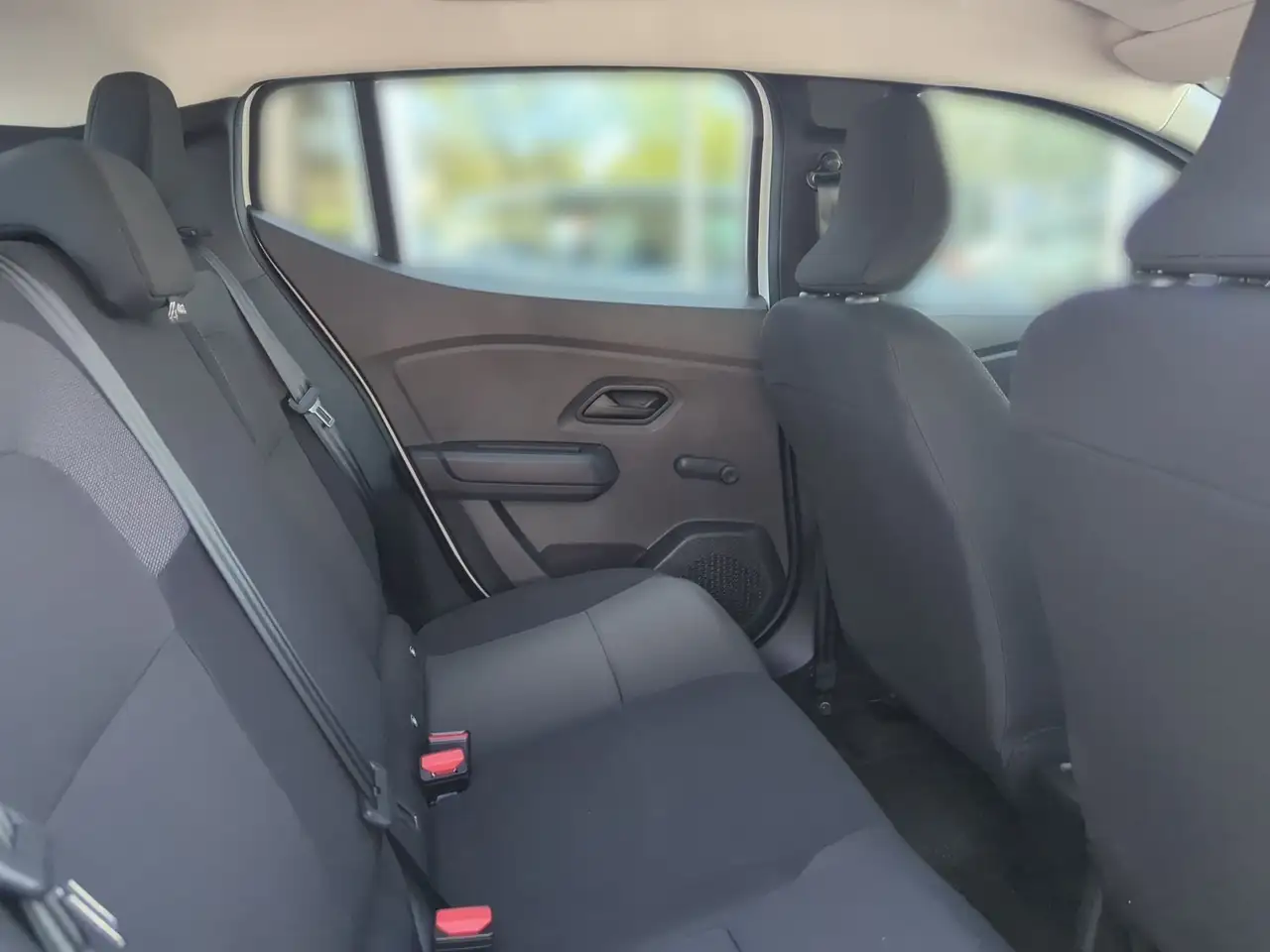Dacia Sandero Essential 13