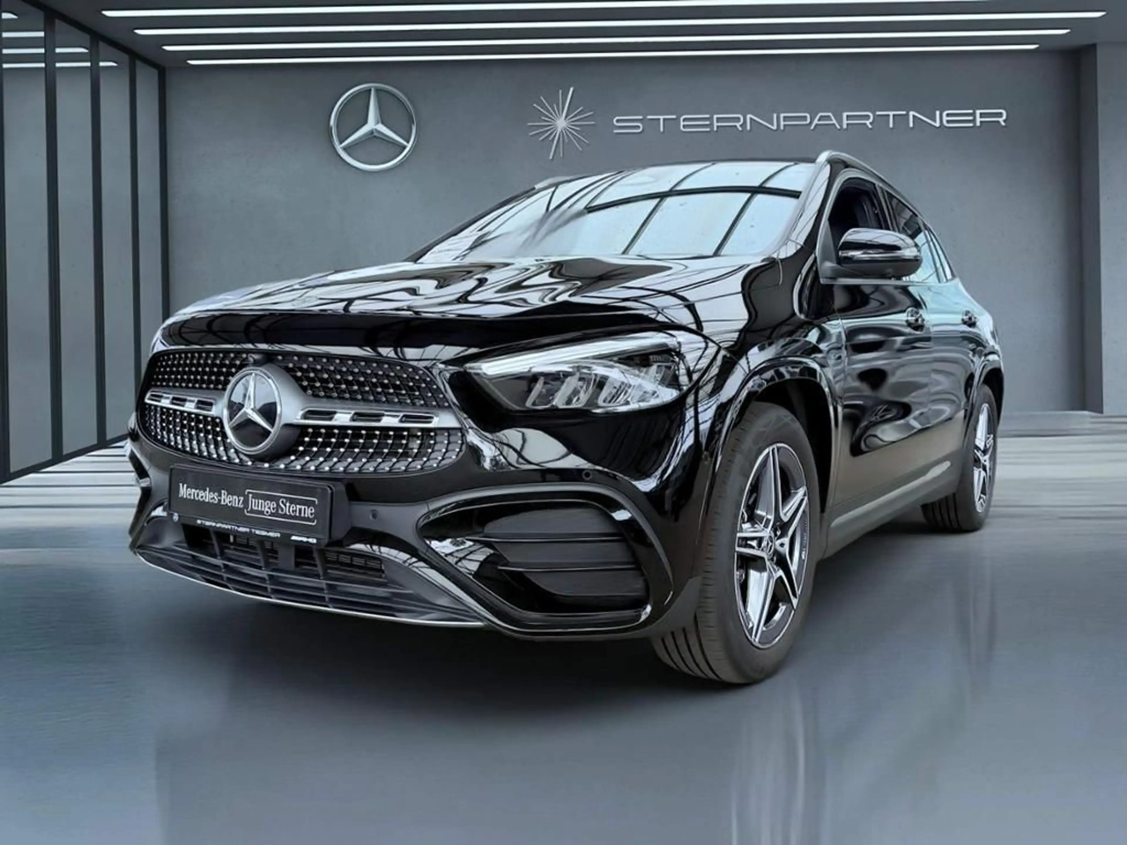 Mercedes-Benz GLA 200 AMG, Pano-D, DISTR., 360°, HANDS-FREE