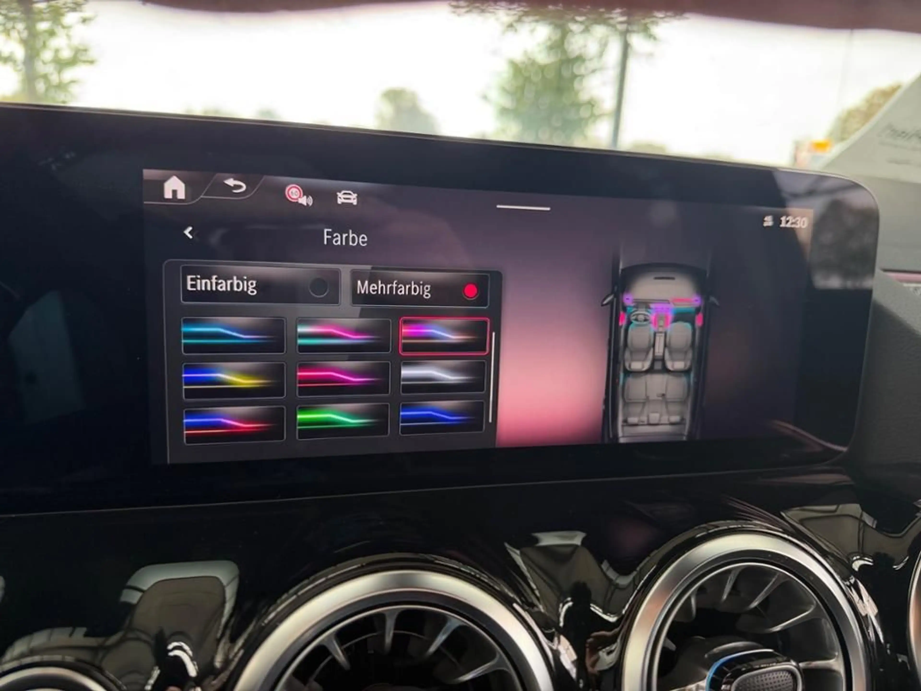Mercedes-Benz GLA 200 AMG, Pano-D, DISTR., 360°, HANDS-FREE — photo 11