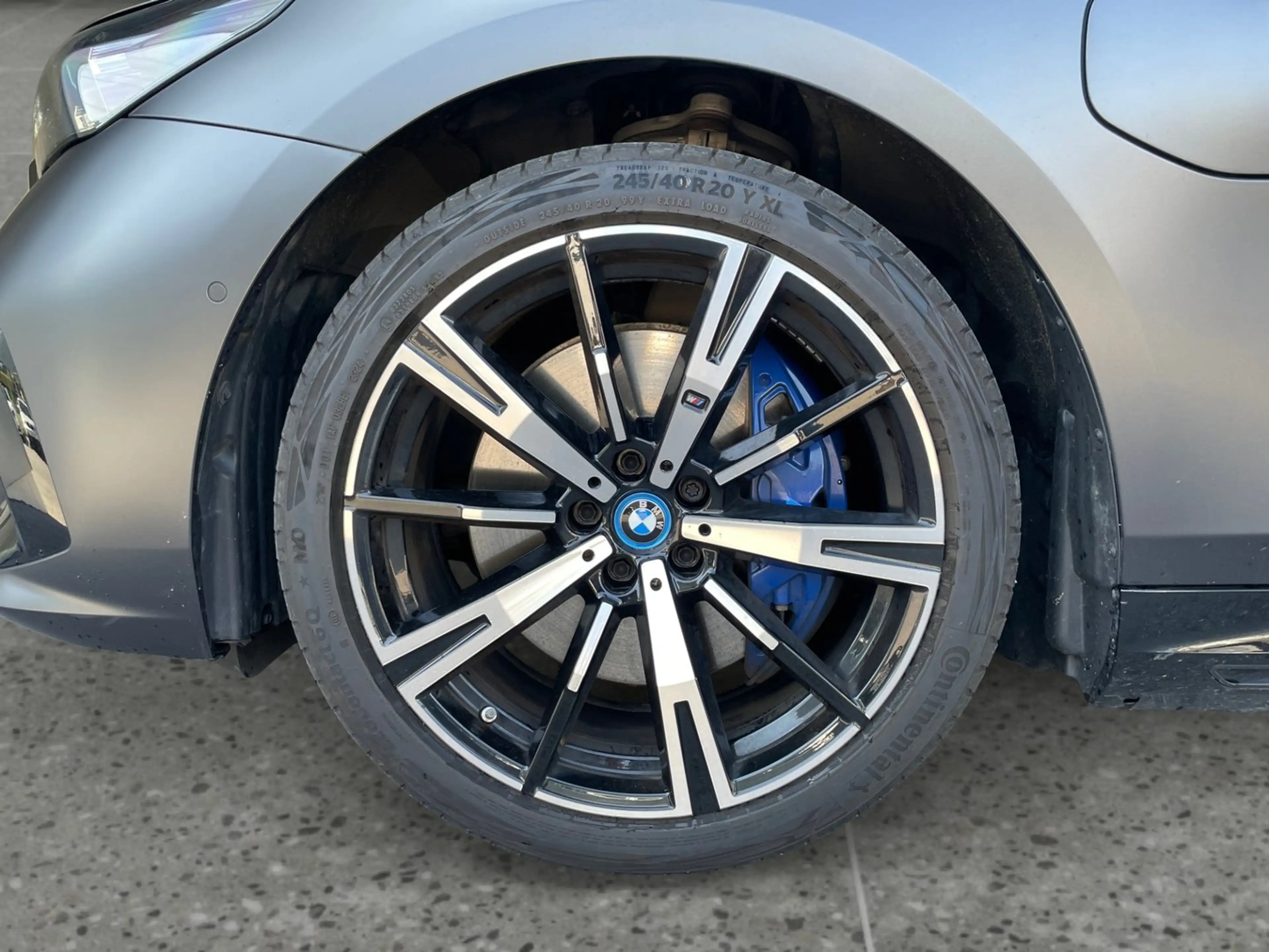 BMW 550 BMW 5 Limousine 550 e xDrive M Sport — photo 14