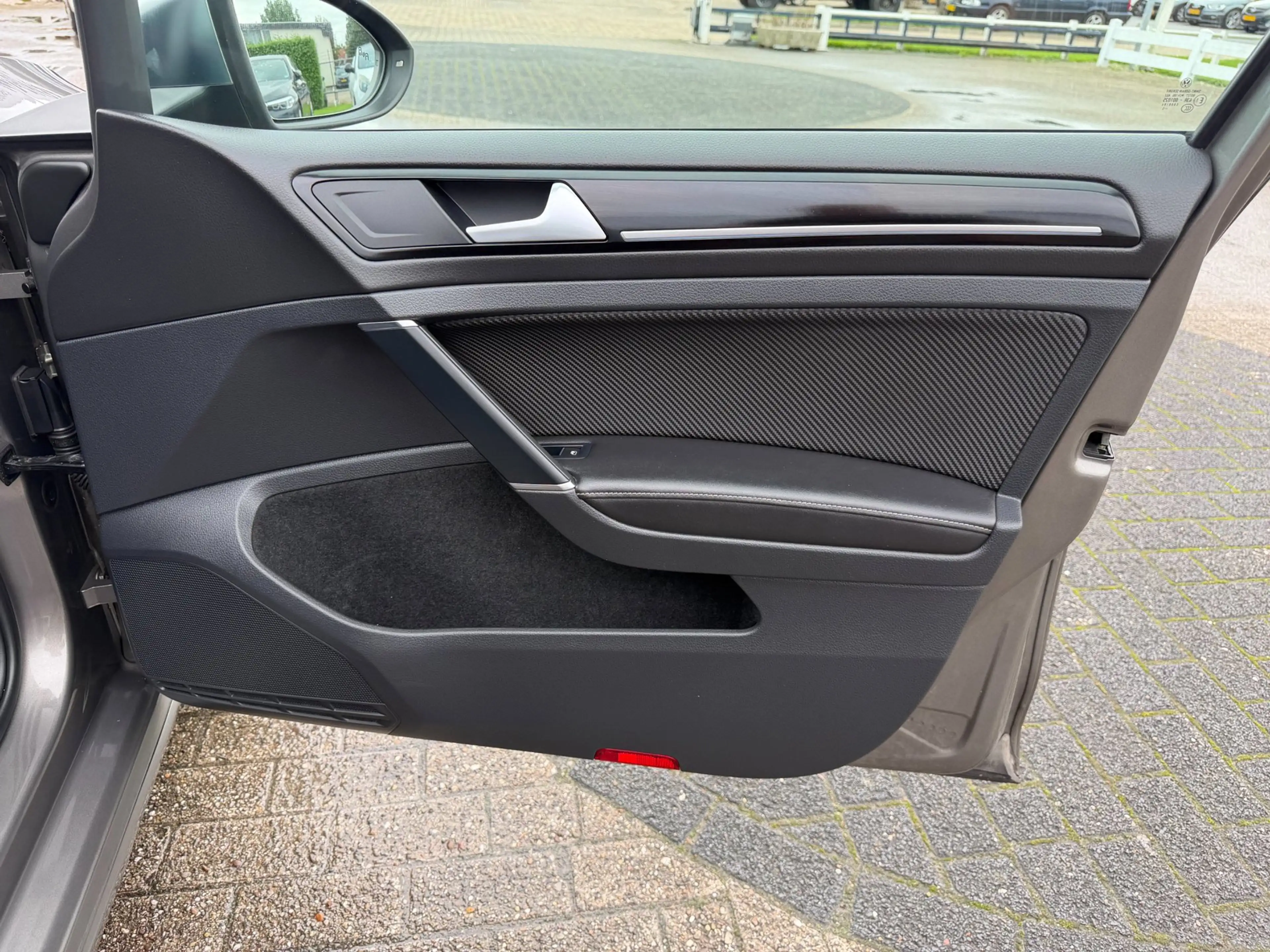 Volkswagen Golf R Variant 2.0 / PANO / LEER / ACC / DYN AUDIO — photo 35