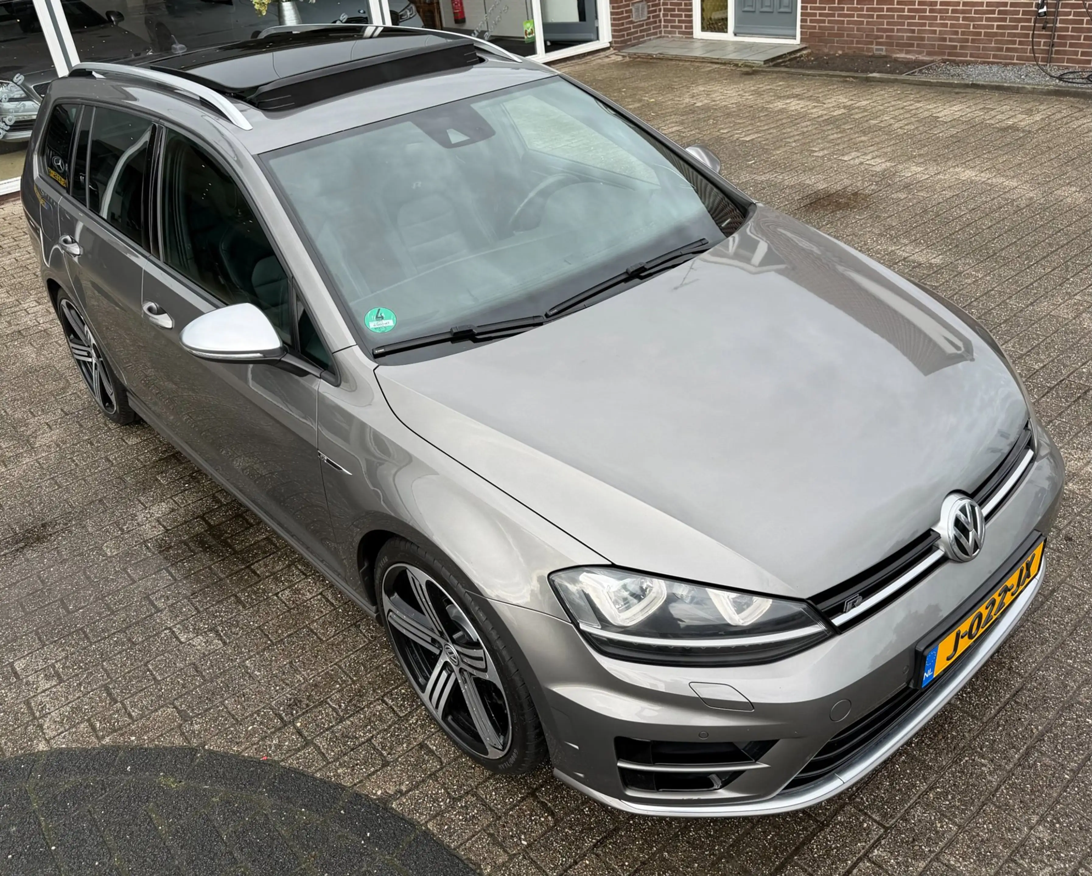 Volkswagen Golf R Variant 2.0 / PANO / LEER / ACC / DYN AUDIO — photo 11