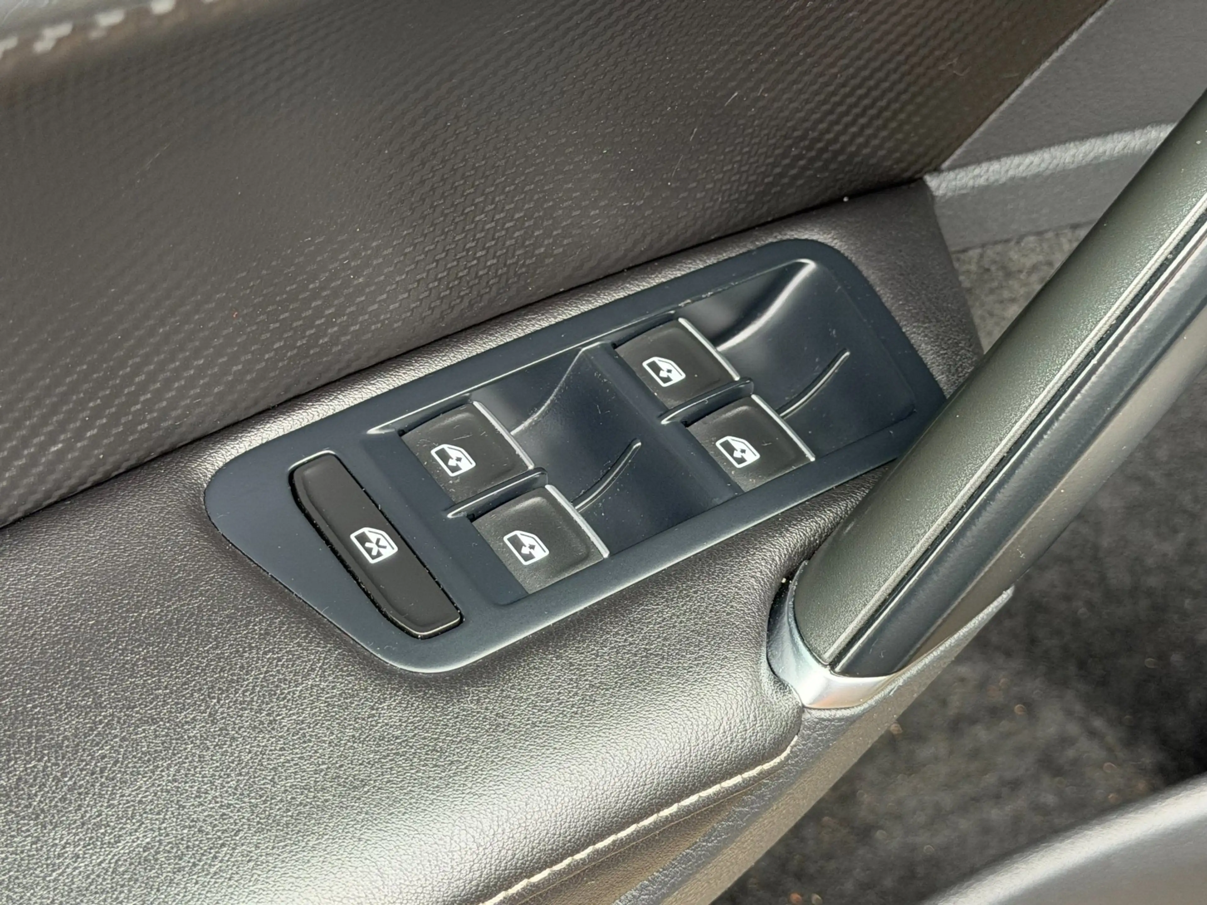 Volkswagen Golf R Variant 2.0 / PANO / LEER / ACC / DYN AUDIO — photo 26