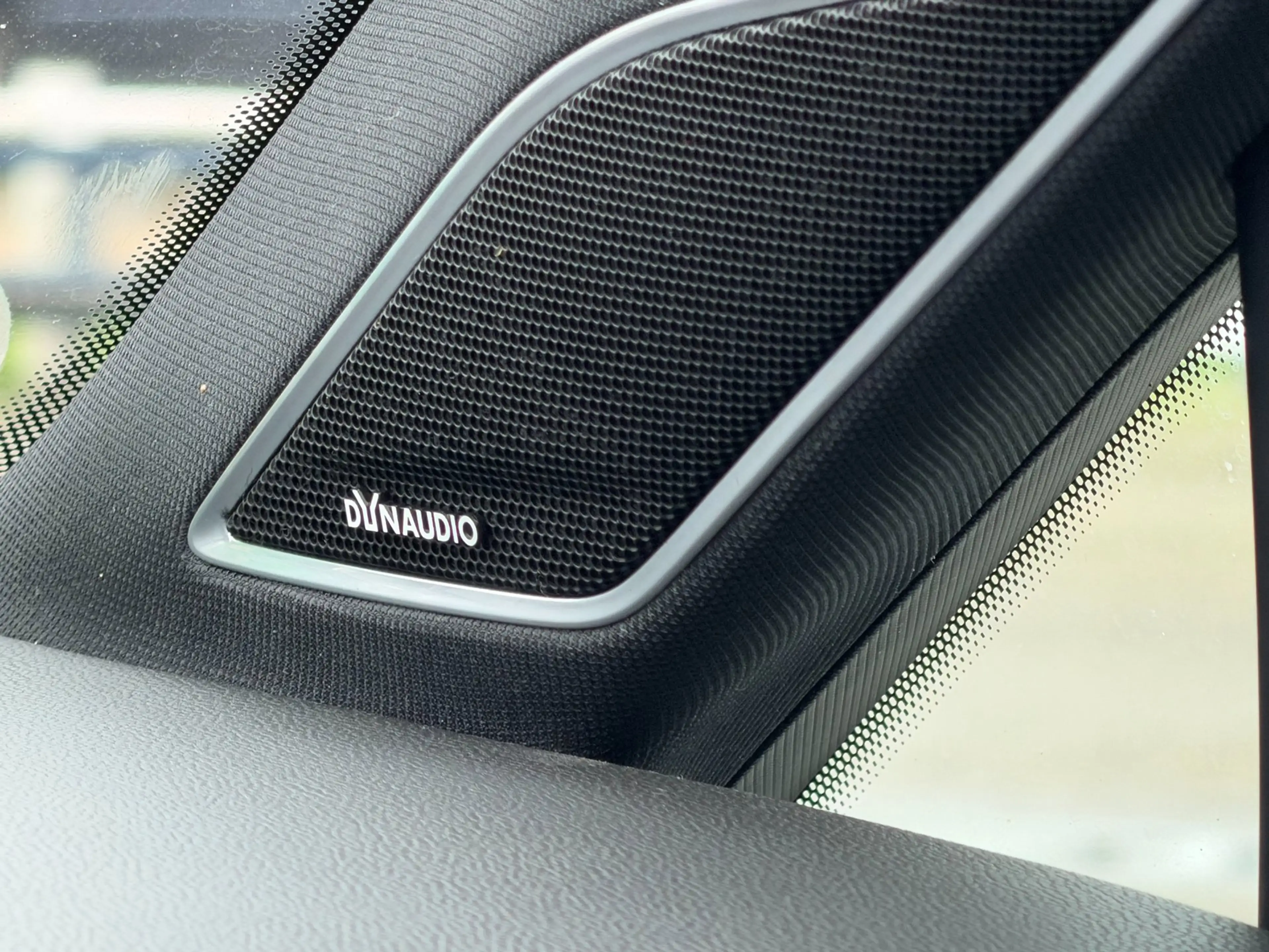 Volkswagen Golf R Variant 2.0 / PANO / LEER / ACC / DYN AUDIO — photo 49