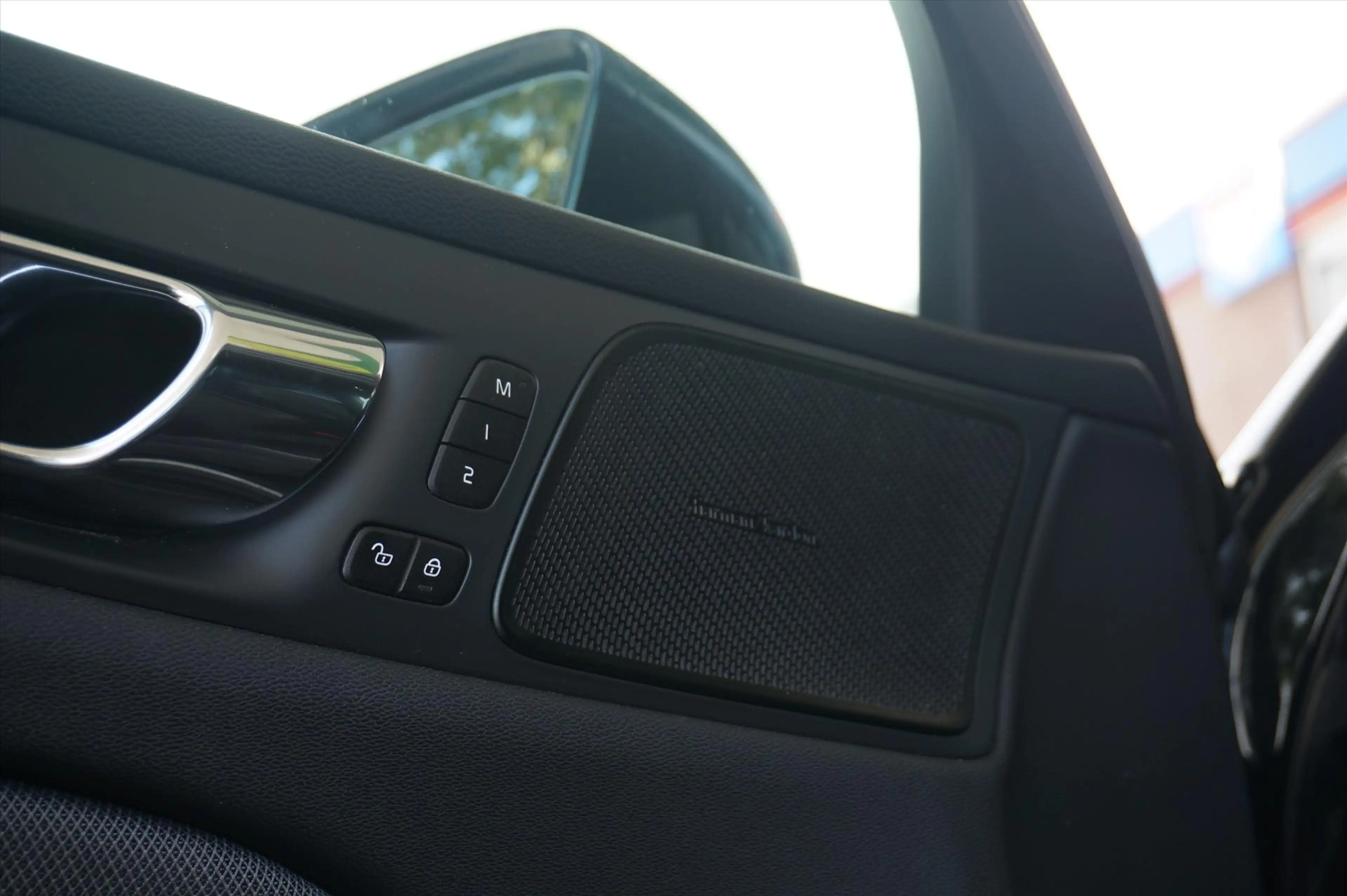 Volvo S60 2.0 T5 R Design / Camera / Trkehaak / Memory / H&K — photo 15