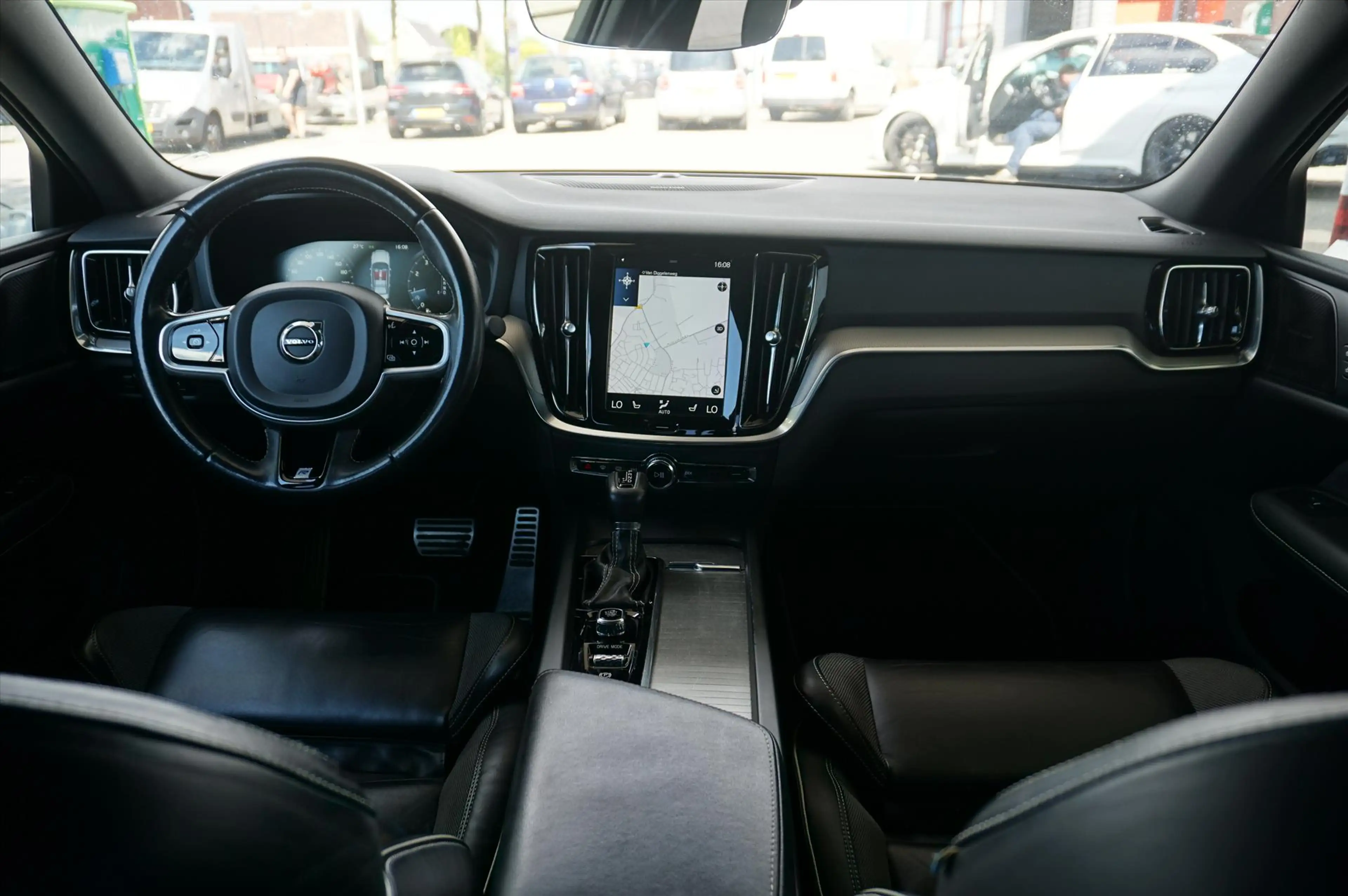 Volvo S60 2.0 T5 R Design / Camera / Trkehaak / Memory / H&K — photo 10