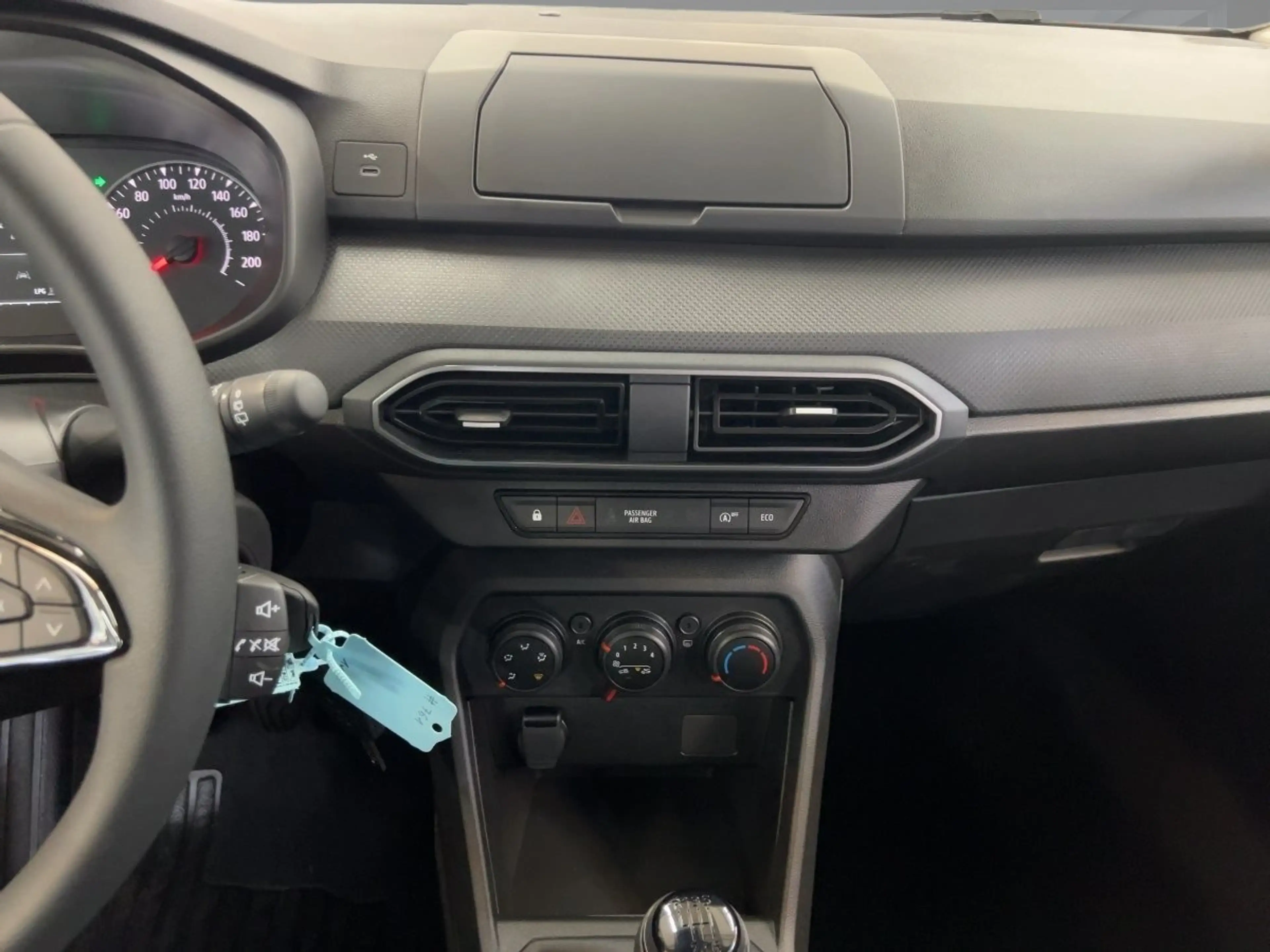 Dacia Jogger Essential ECO-G 100 PDC KLIMA ABS 7-Sitzer — photo 12