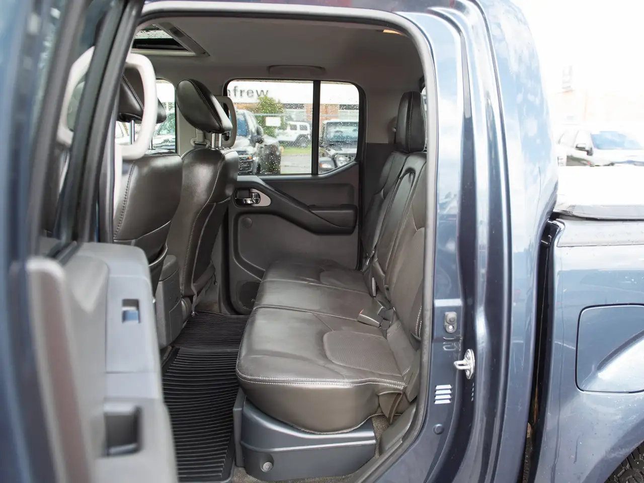 Nissan Frontier снимка Nissan Frontier