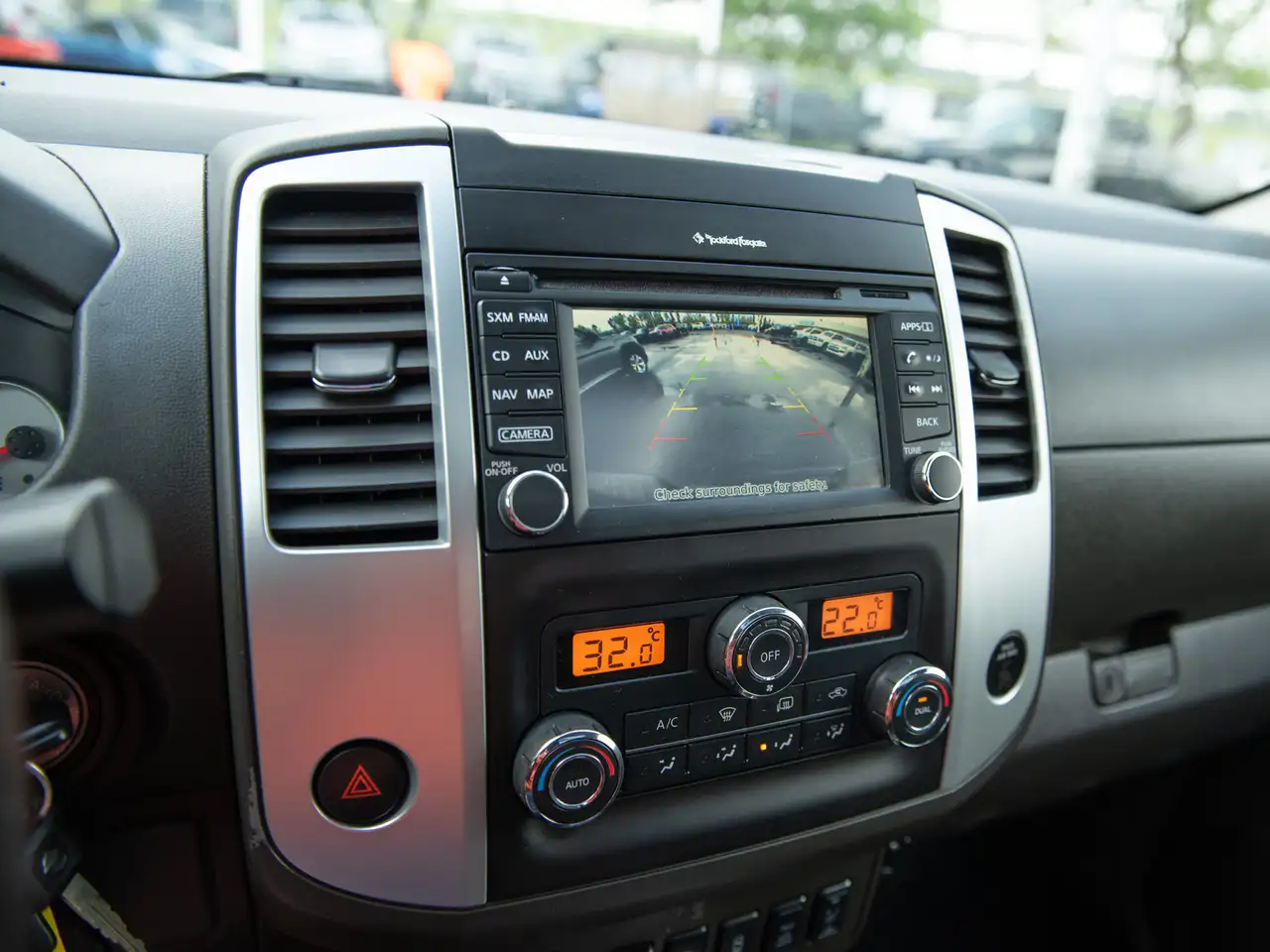 Nissan Frontier снимка Nissan Frontier
