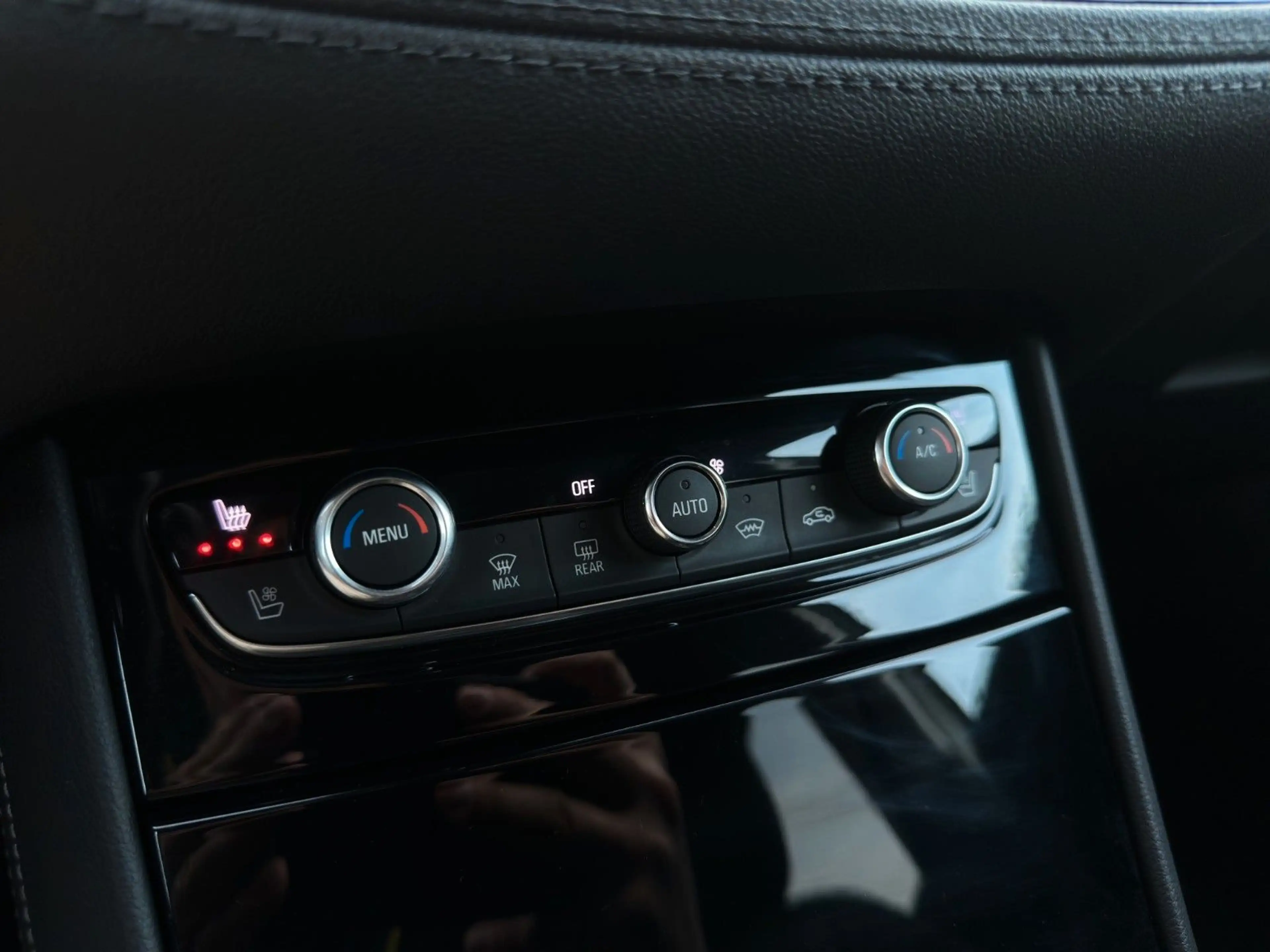 Opel Grandland X Premium "Ultimate" Voll-LED/Leder — photo 17
