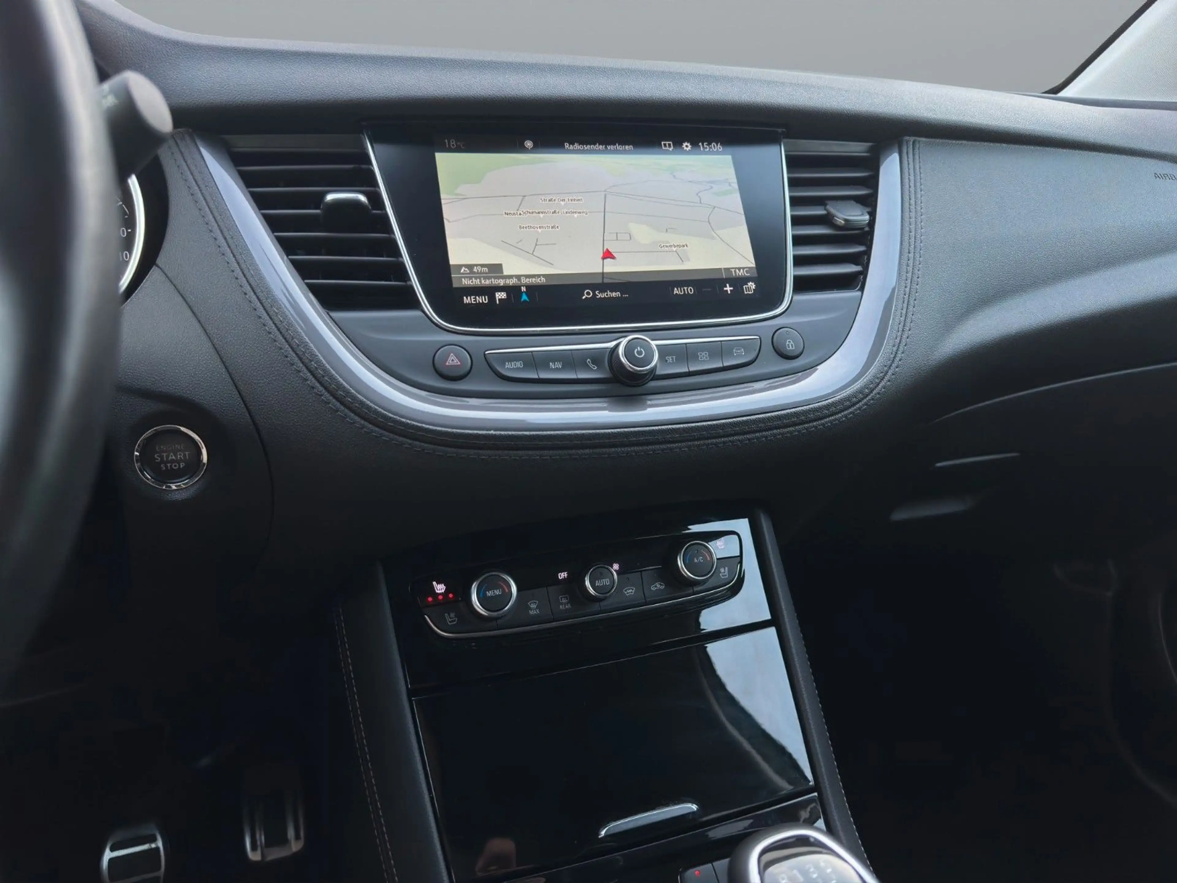 Opel Grandland X Premium "Ultimate" Voll-LED/Leder — photo 12