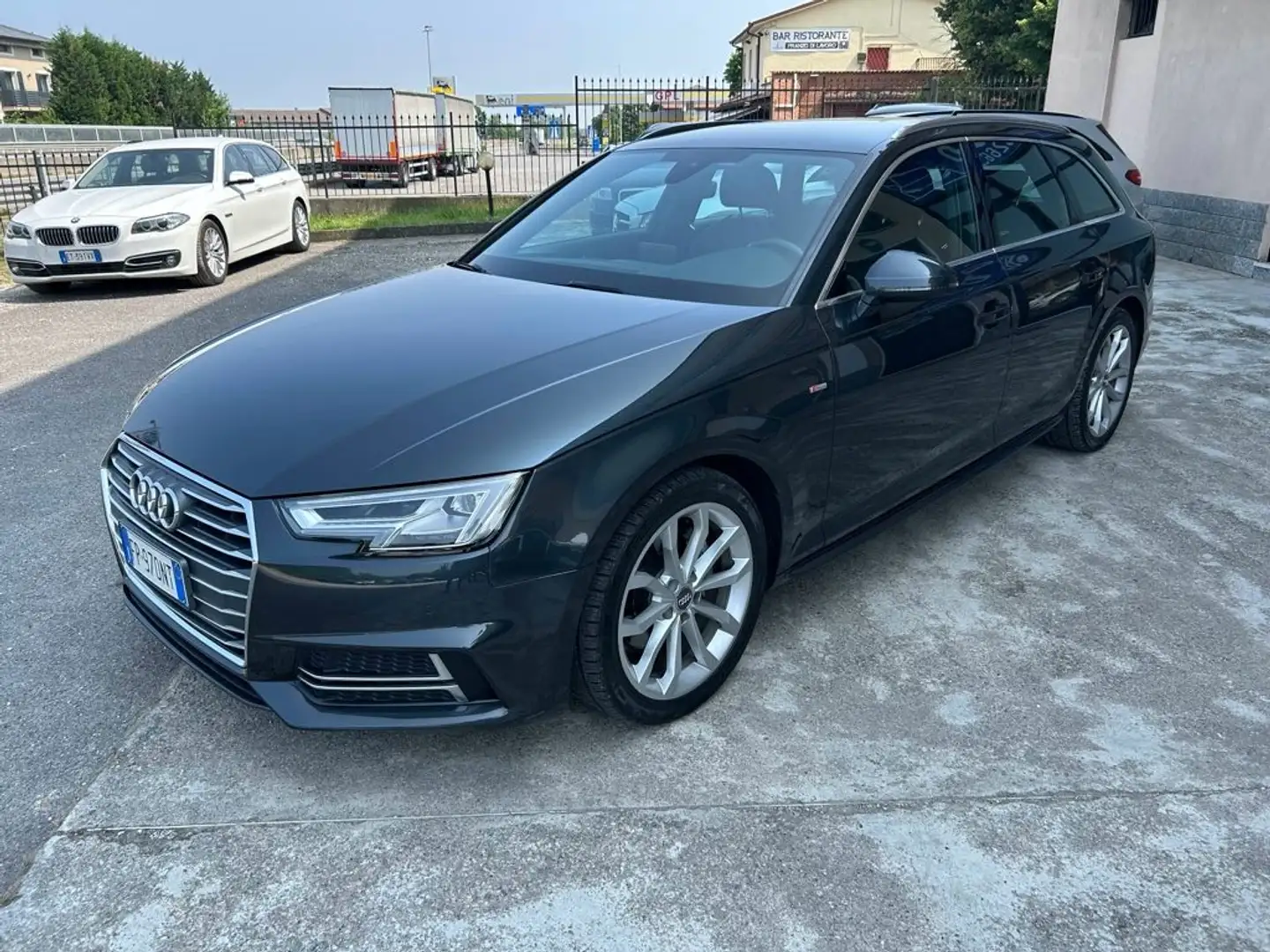 Audi A4 Avant 2.0 TDI 150 CV S tronic S line edition Grigio - 2